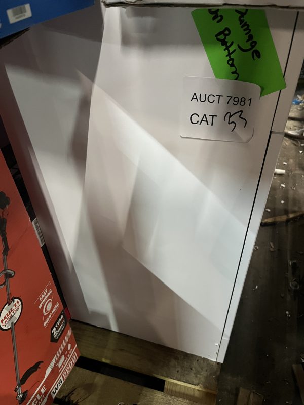 AUCT 7981 CAT 33 - Image 2