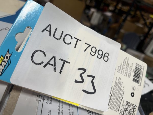 AUCT 7996 CAT 33 - Image 2