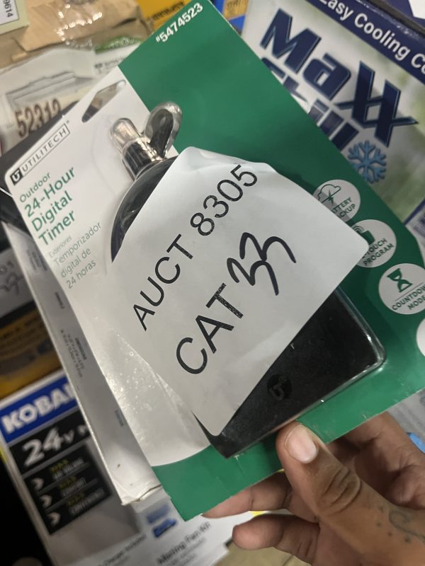 AUCT 8305 CAT 33 - Image 2