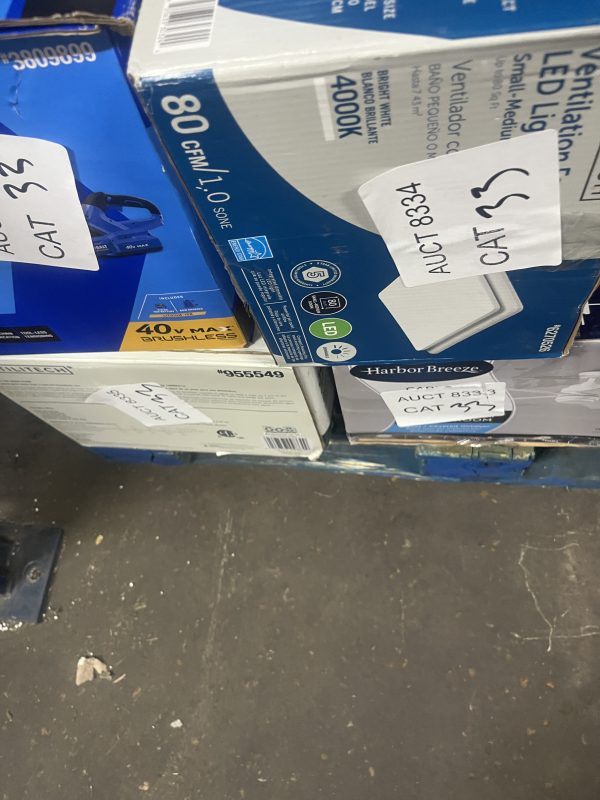 AUCT 8334 CAT 33 - Image 2