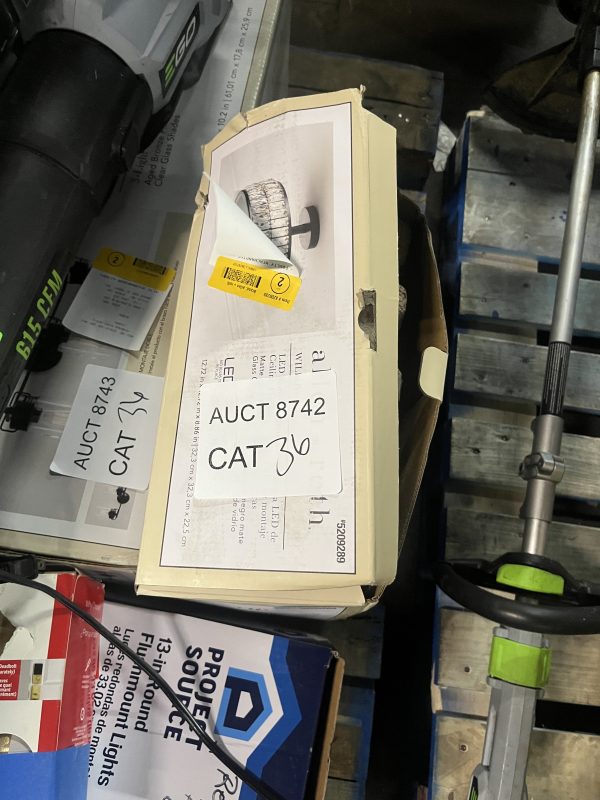 AUCT 8742 CAT 36 - Image 2