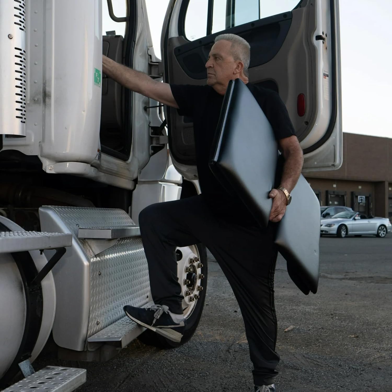 AUCT 12484 - $249 Foldable Bed for Semi-Truck Drivers | Day Cab Bed | Non - Image 3