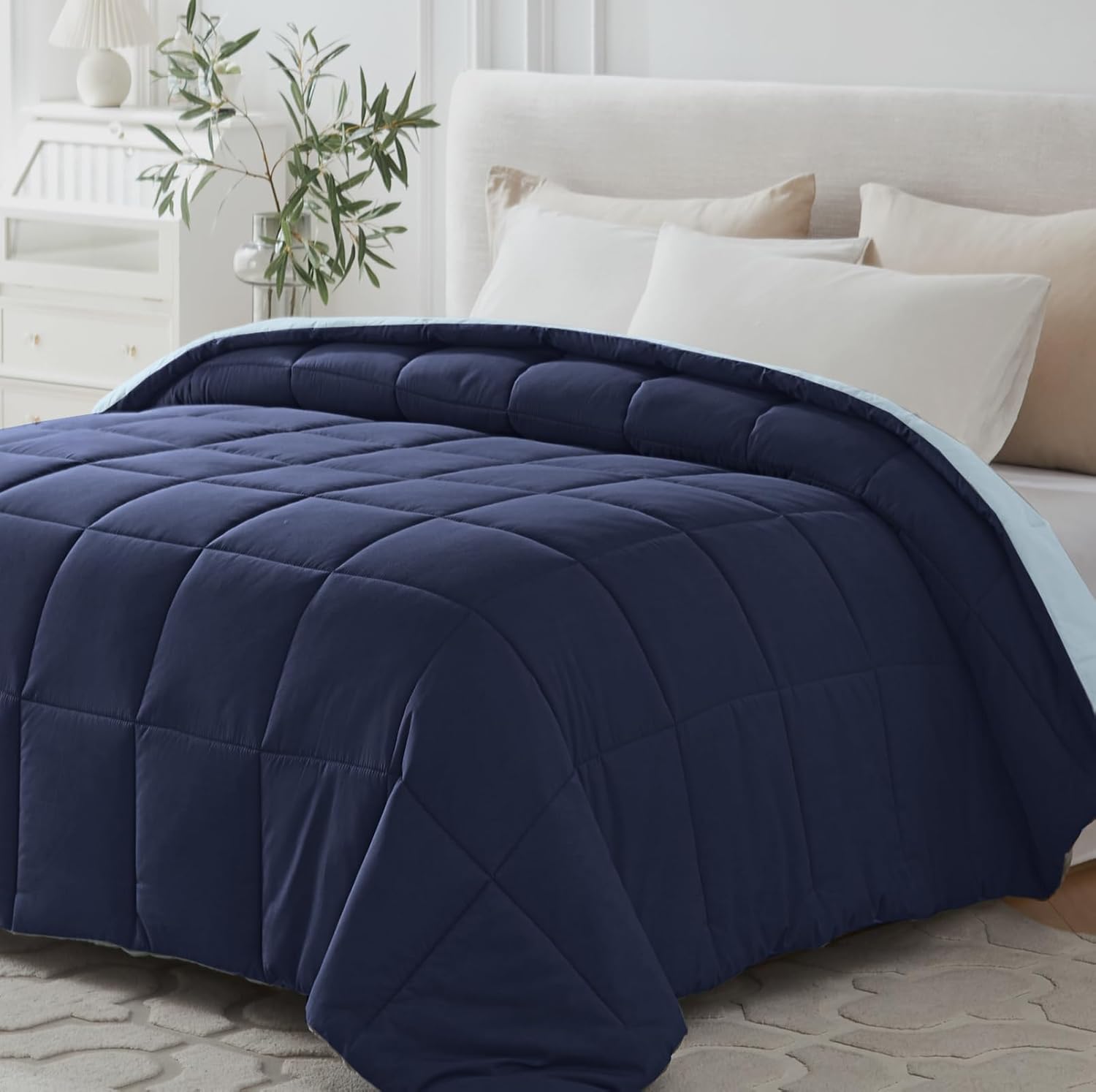 AUCT 13255 - $63 Homelike Moment Oversized King Comforter - Blue Duvet In