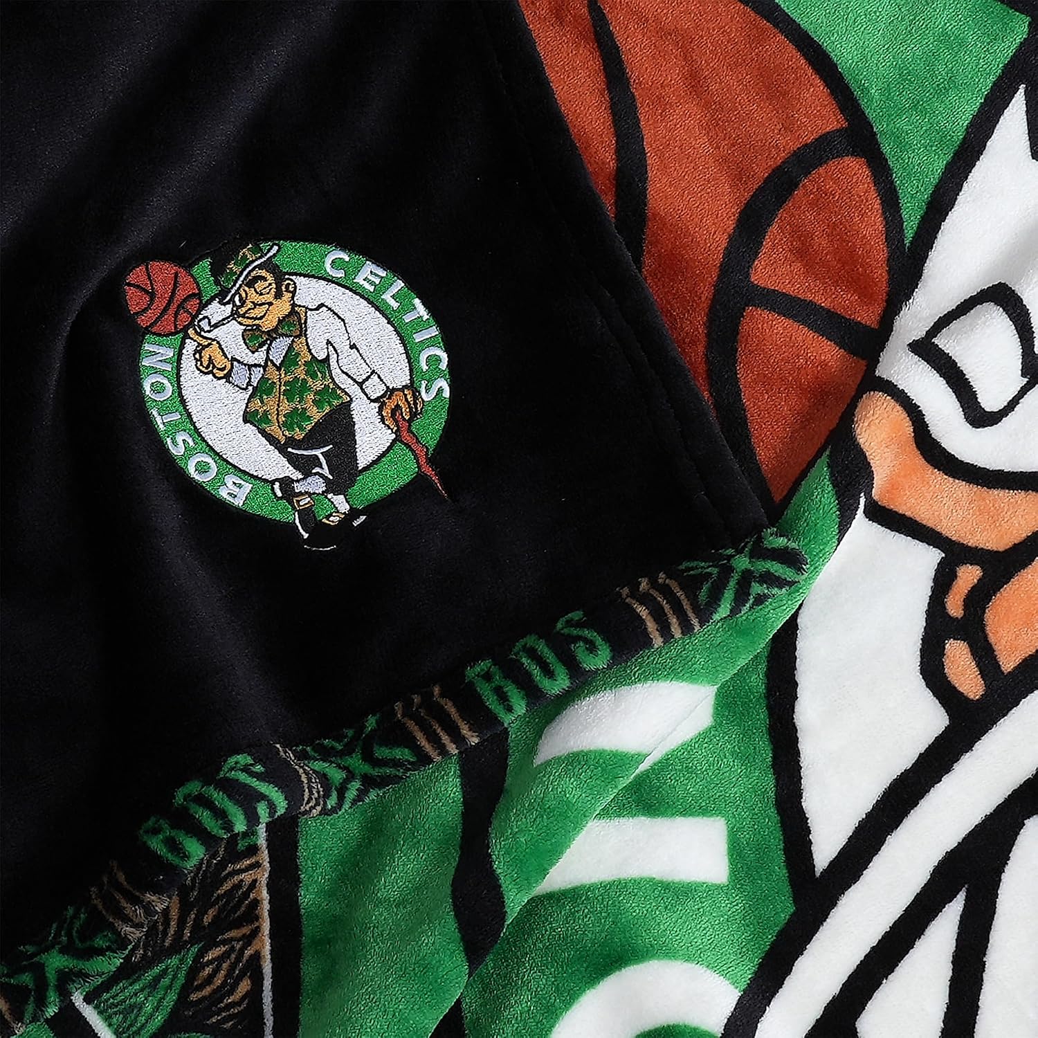 AUCT 13406 - NEW YORK KNICKS NOT CELTICS Two Hype NBA Throw Blanket Ult - Image 4