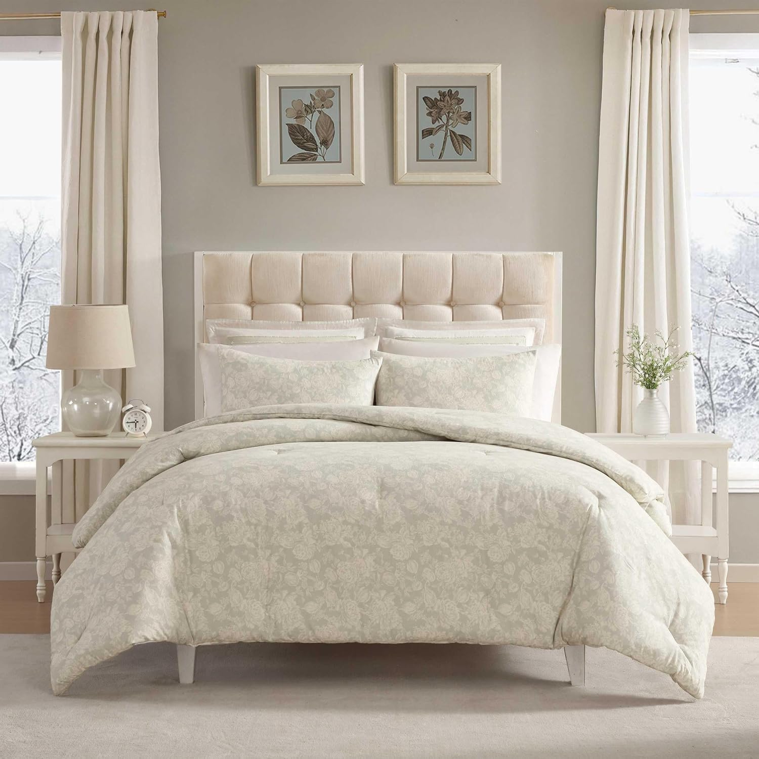 AUCT 14165 - $104 Laura Ashley - Queen Comforter Set, Reversible & Natura