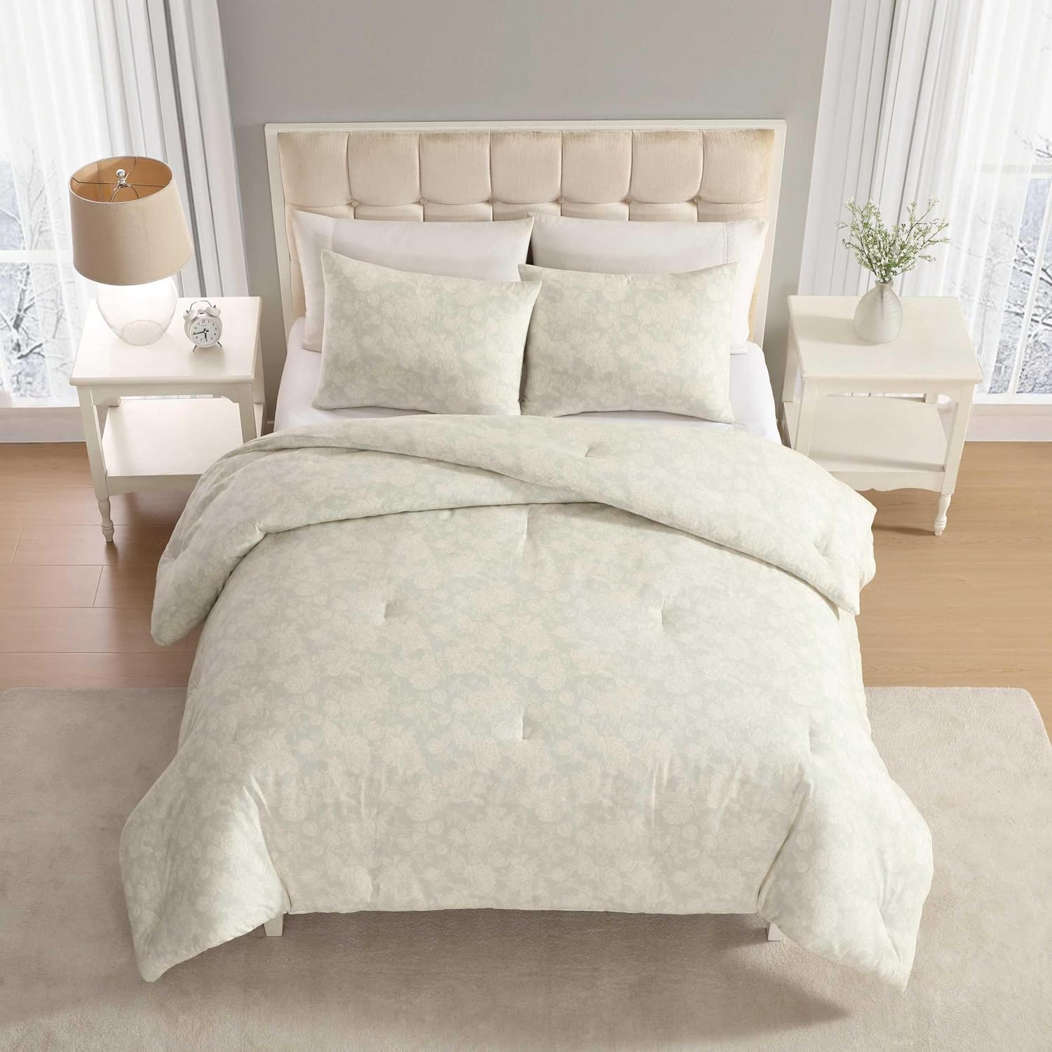 AUCT 14165 - $104 Laura Ashley - Queen Comforter Set, Reversible & Natura - Image 3