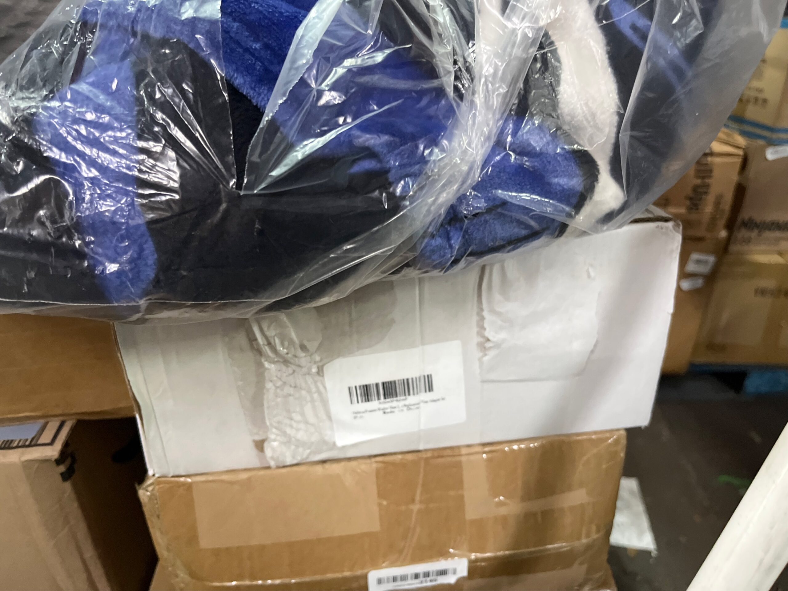 AUCT 13407 - $90 Pressure Washer Hose 100ft 4200PSI 1/4' ID with 3/8' Qui - Image 5