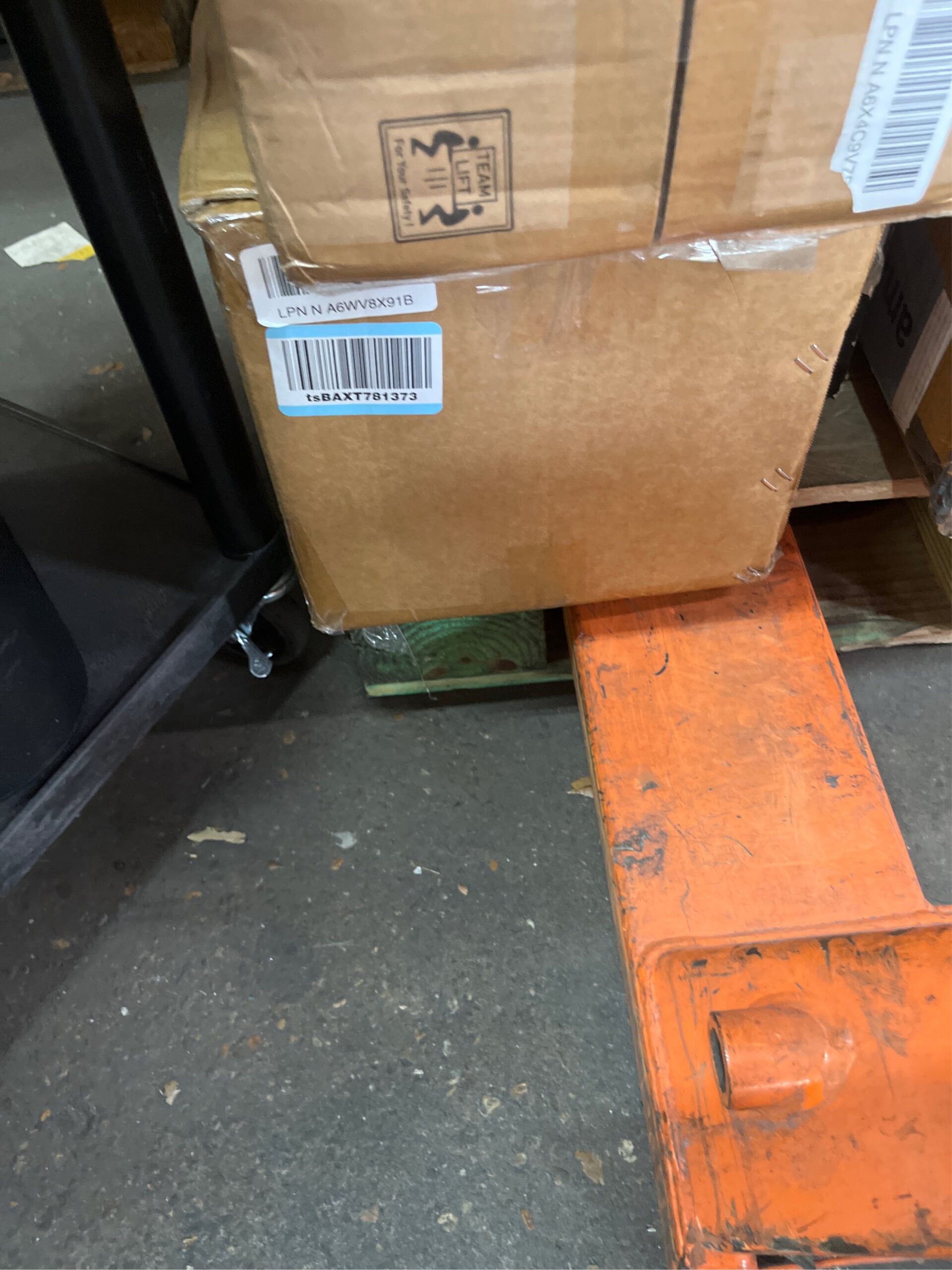 AUCT 14032 - $216 1.5HP Electric Motor 3450RPM Reversible Single Phase 56 - Image 5