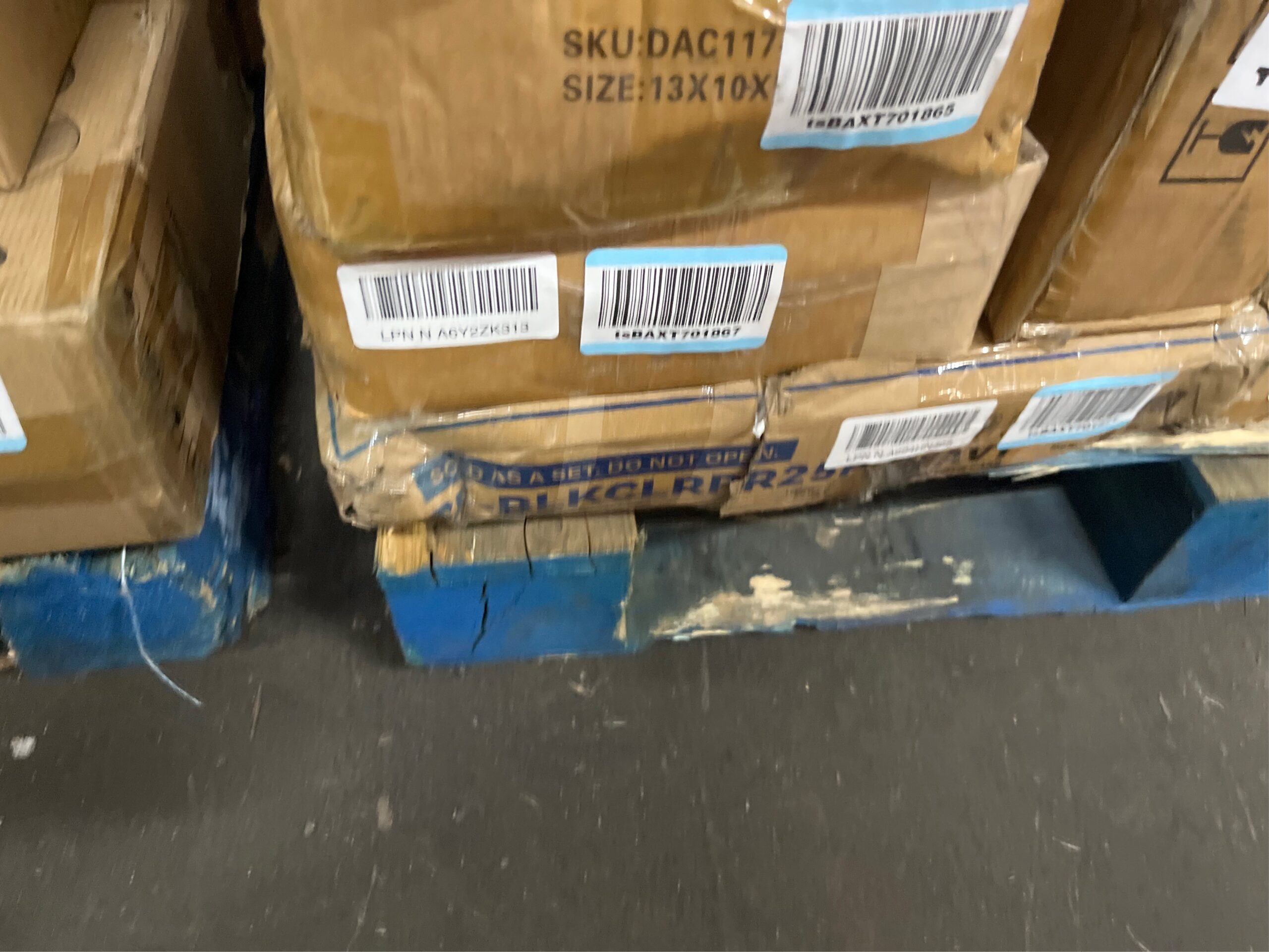 AUCT 14356 - $200 10315 Stack Truck Adapter Kit For Challenger Lifts CL10 - Image 5