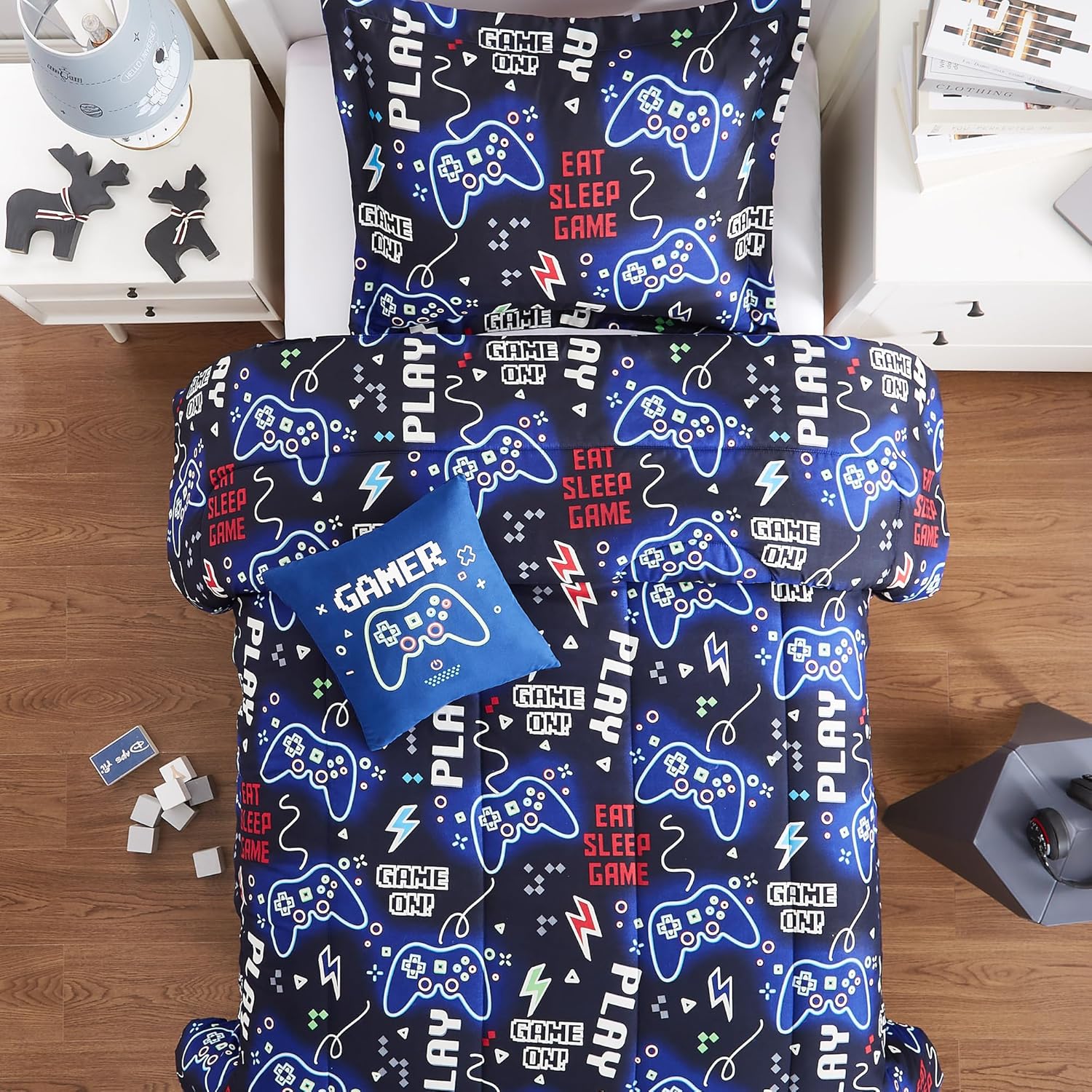 AUCT 13385 - Kaleido Space Kids Comforter Set Twin Size for Boys, Glow in - Image 3