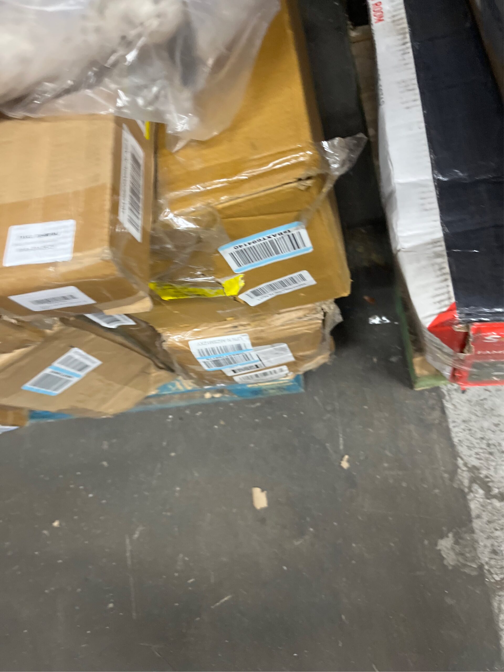 AUCT 16281 - $263 Dorman 924-5804 Air Tank Assembly Compatible with Select IC Corporation/International - Image 5