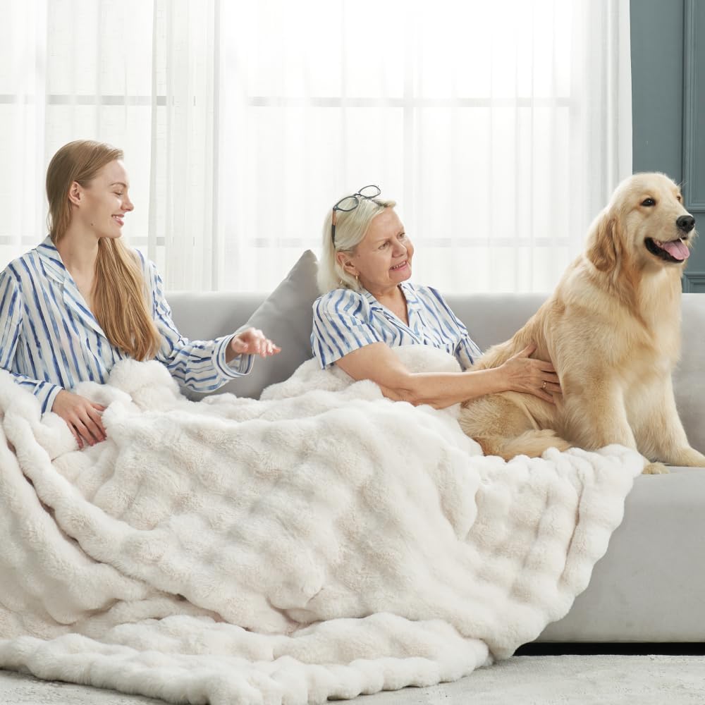 AUCT 14405 - $53 Cozy Bliss Faux Fur Throw Blanket for Couch, Fuzzy Soft - Image 2