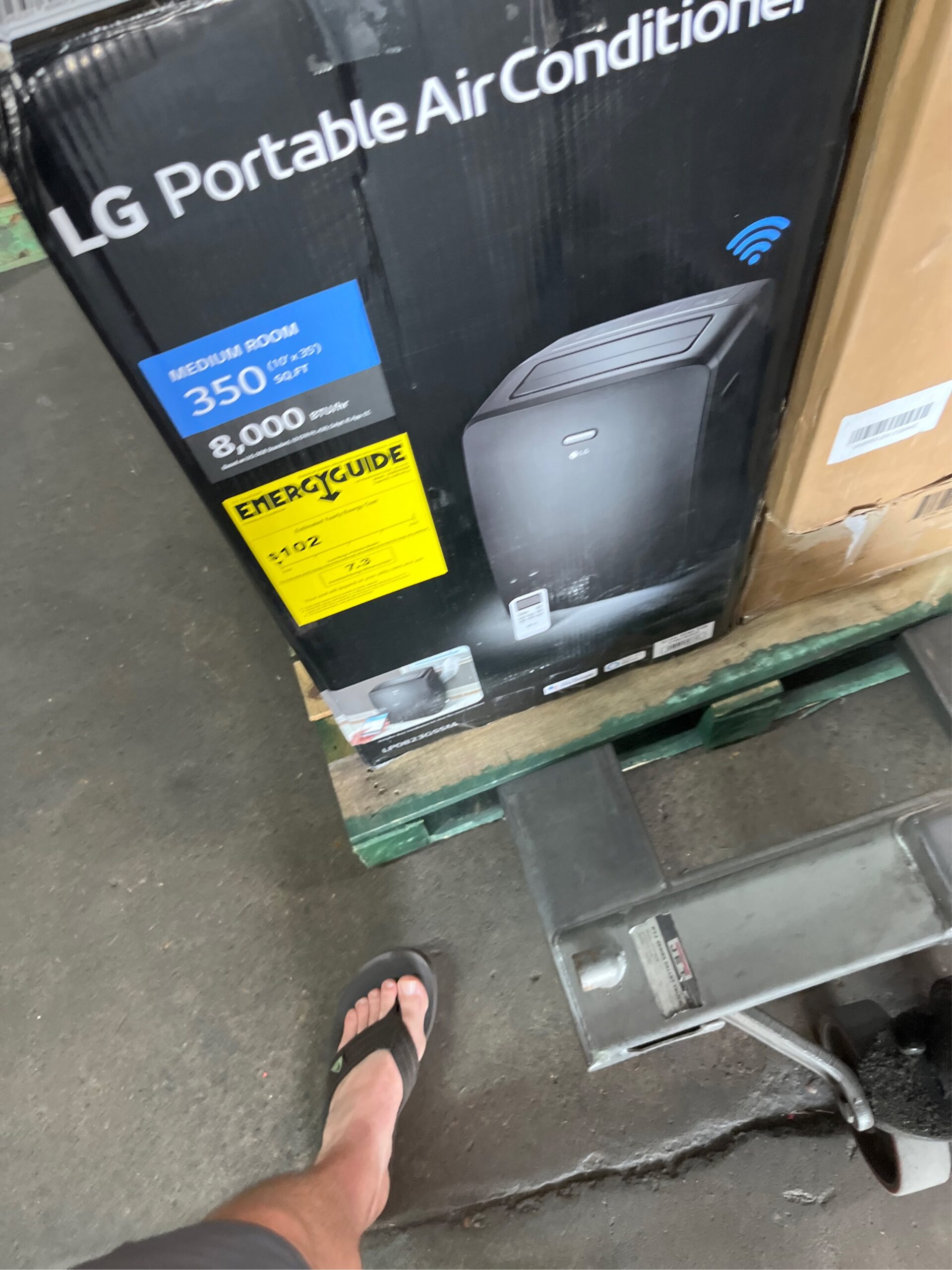AUCT 14440 - $387 LG 8,000 BTU 115-Volt Portable Air Conditioner Cools 35 - Image 5