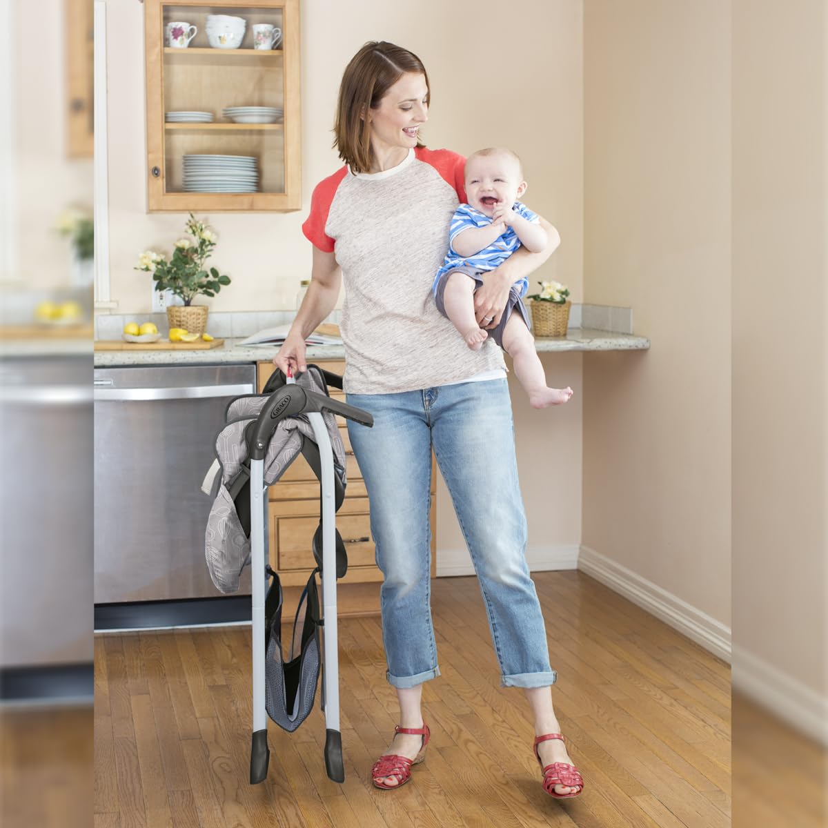 AUCT 17251 - $100 Graco Slim Snacker High Chair, Ultra Slim, Fast-Folding, Multiple Recline Positions, - Image 2