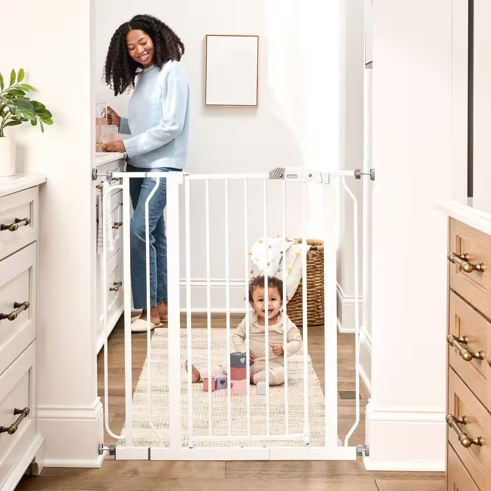 AUCT 17415 - 36 in. White Metal Easy Step Extra Tall Walk-Through Gate - Image 2