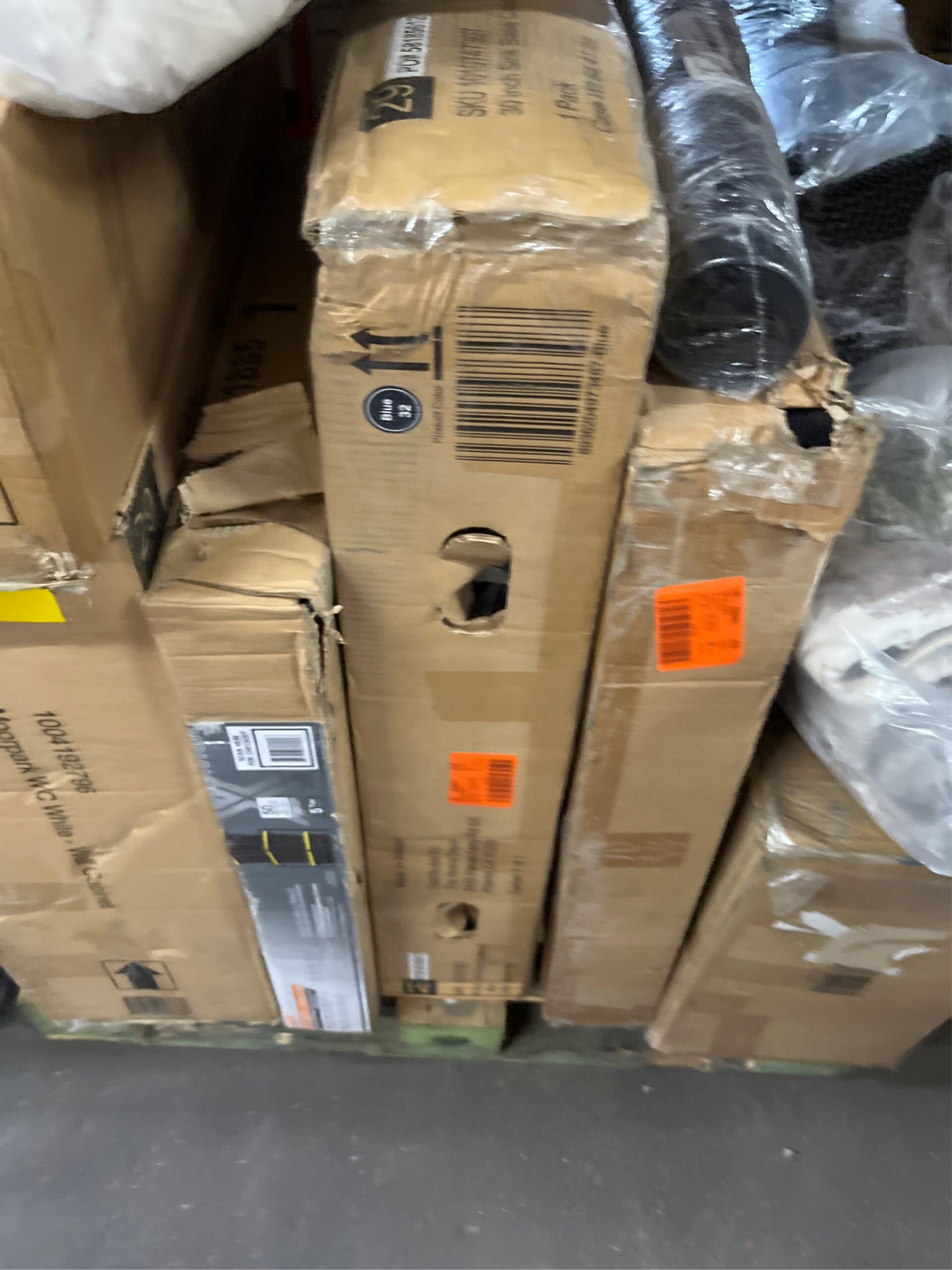 AUCT 14401 - $259 Avondale 30 in. W x 24 in. D x 34.5 in. H Ready to Asse - Image 5