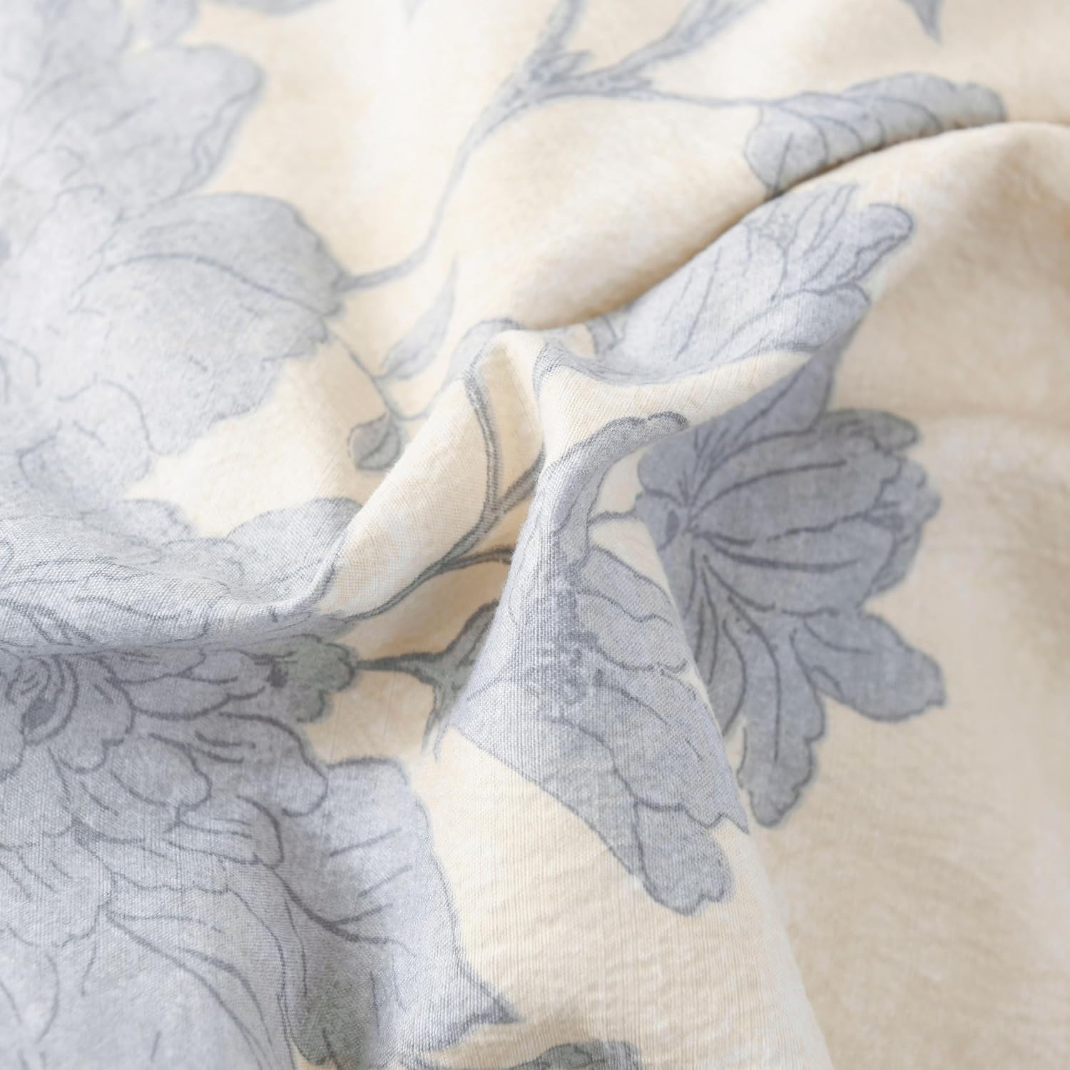 AUCT 16755 - $65 Oli Anderson 3 Piece Floral Comforter Set, Vintage Botanical Print Bedding Set, Farmho - Image 4