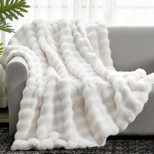 AUCT 14405 - $53 Cozy Bliss Faux Fur Throw Blanket for Couch, Fuzzy Soft