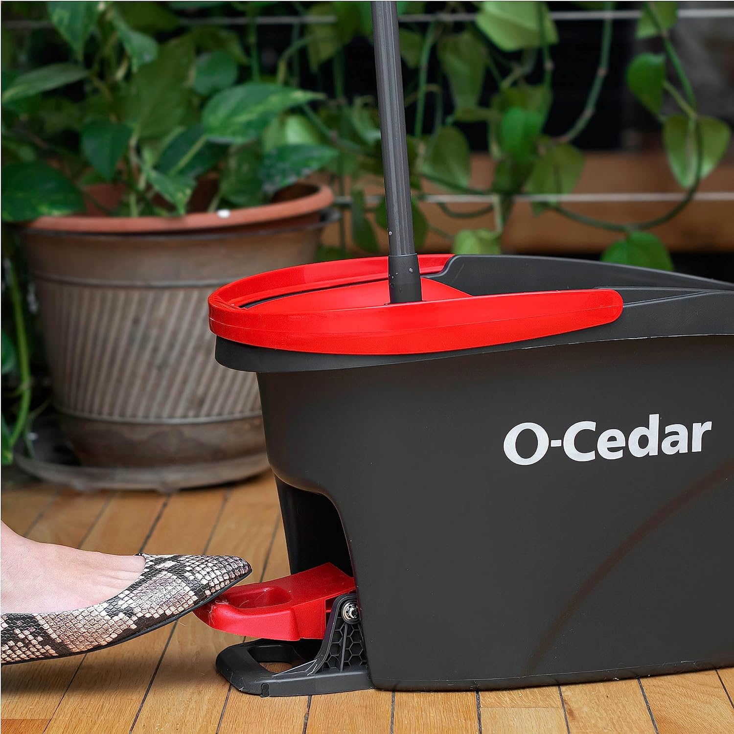 AUCT 15658 - O-Cedar EasyWring Microfiber Spin Mop and Bucket Cleaning System - Image 2