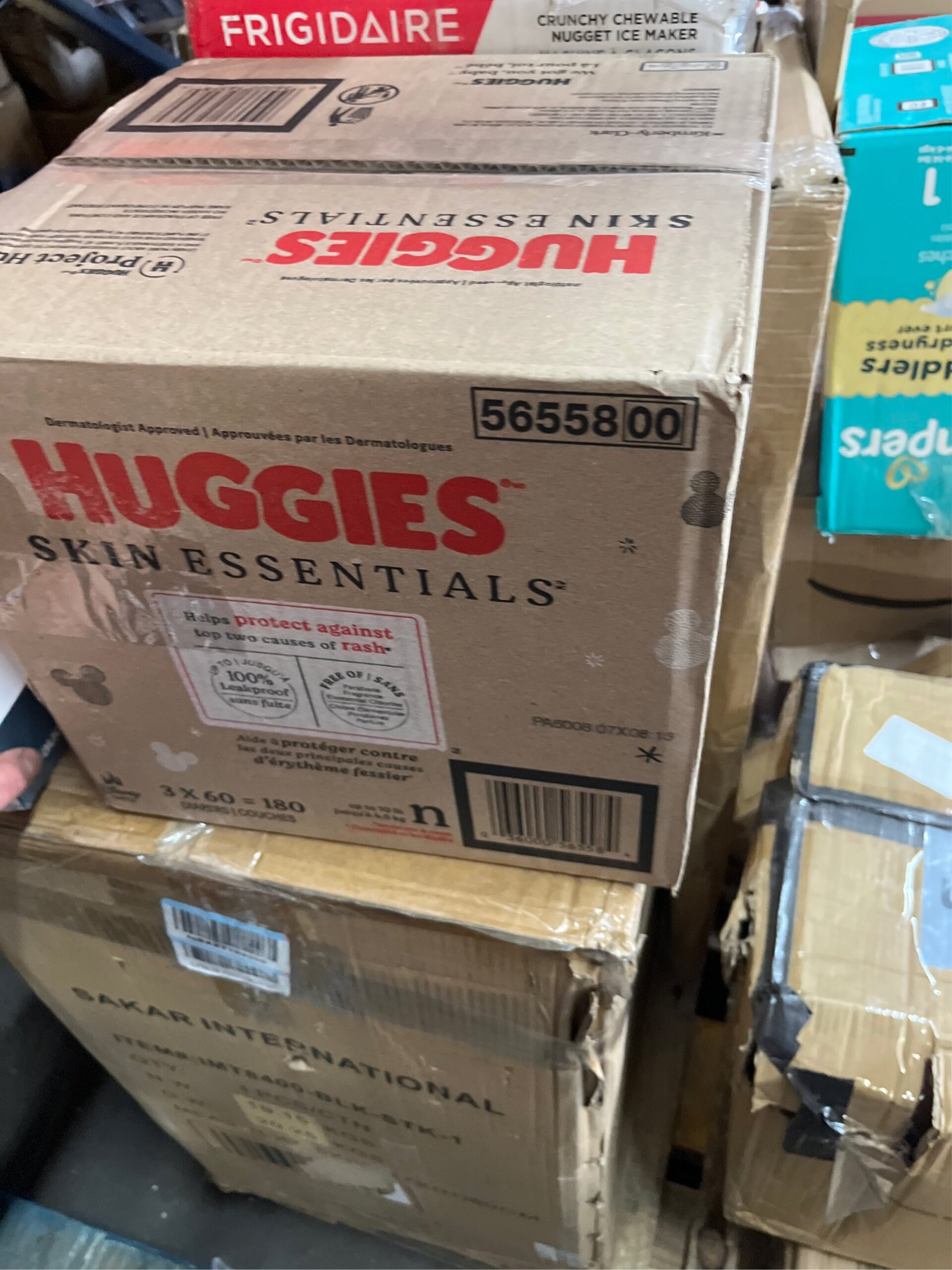 AUCT 16838 - $65 Huggies Skin Essentials Baby Diapers, Size Newborn (6-9 lbs), 180 Count (Select for Mo - Image 5