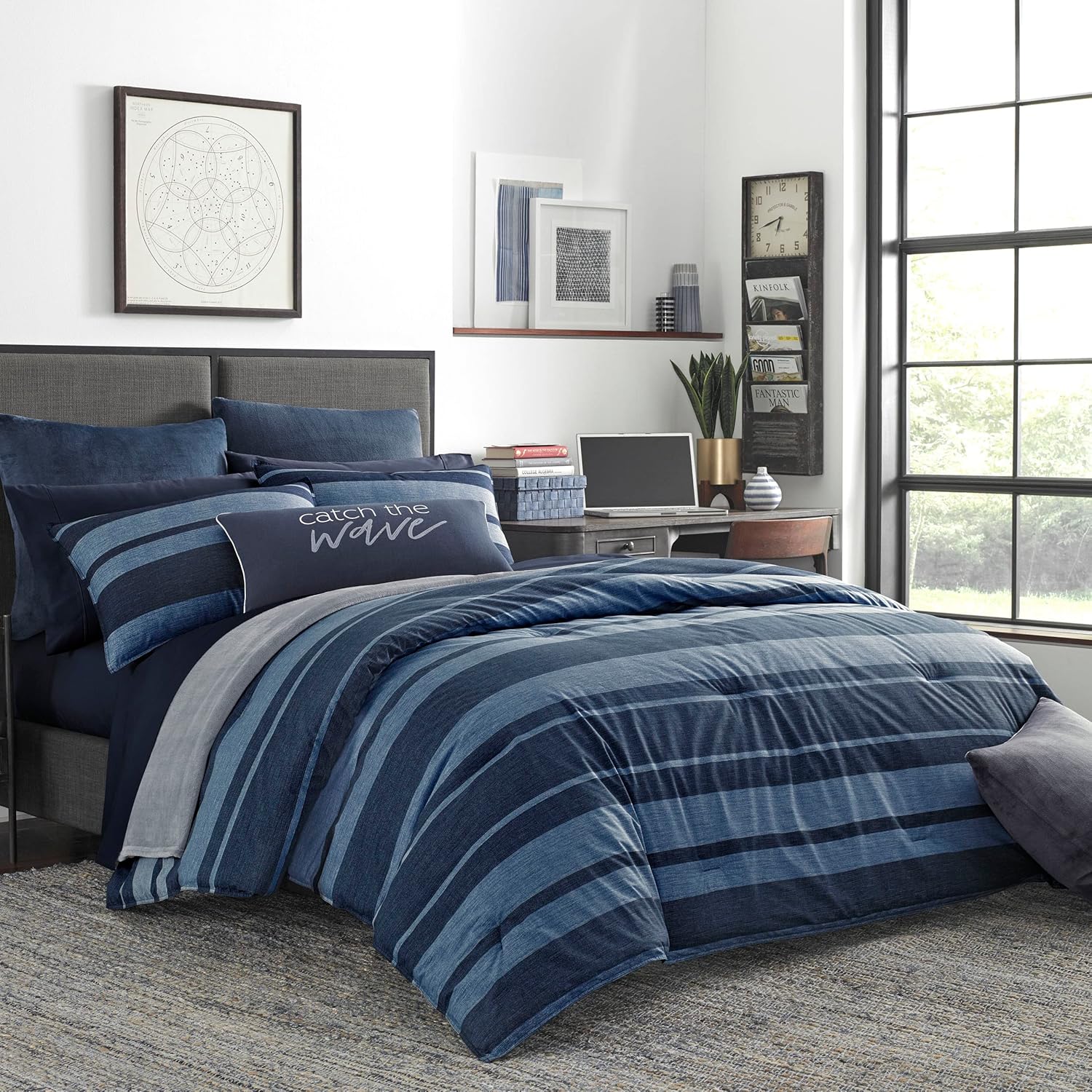 AUCT 17728 - $65 Nautica - Twin/Twin XL Comforter Set, Reversible Cotton Bedding with Matching Sham, Me - Image 3