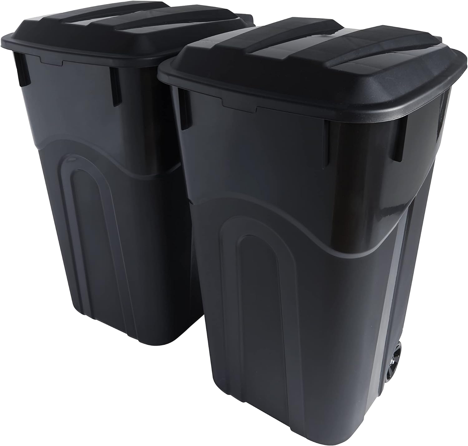 AUCT 17844tc - $190 United Solutions 32 Gallon Wheeled Outdoor Garbage Can with Attached Snap Lock Lid an