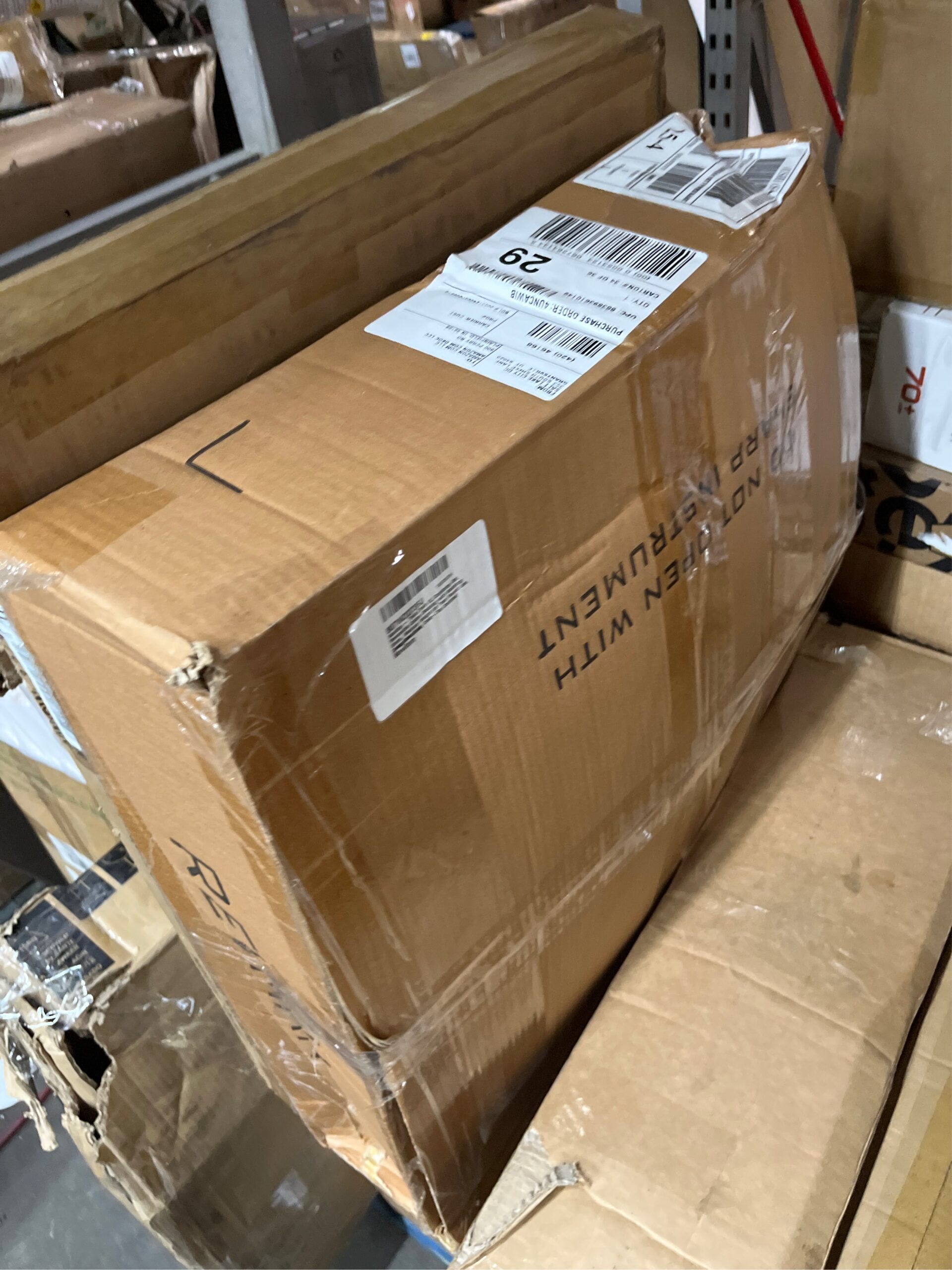 AUCT 17728 - $65 Nautica - Twin/Twin XL Comforter Set, Reversible Cotton Bedding with Matching Sham, Me - Image 5