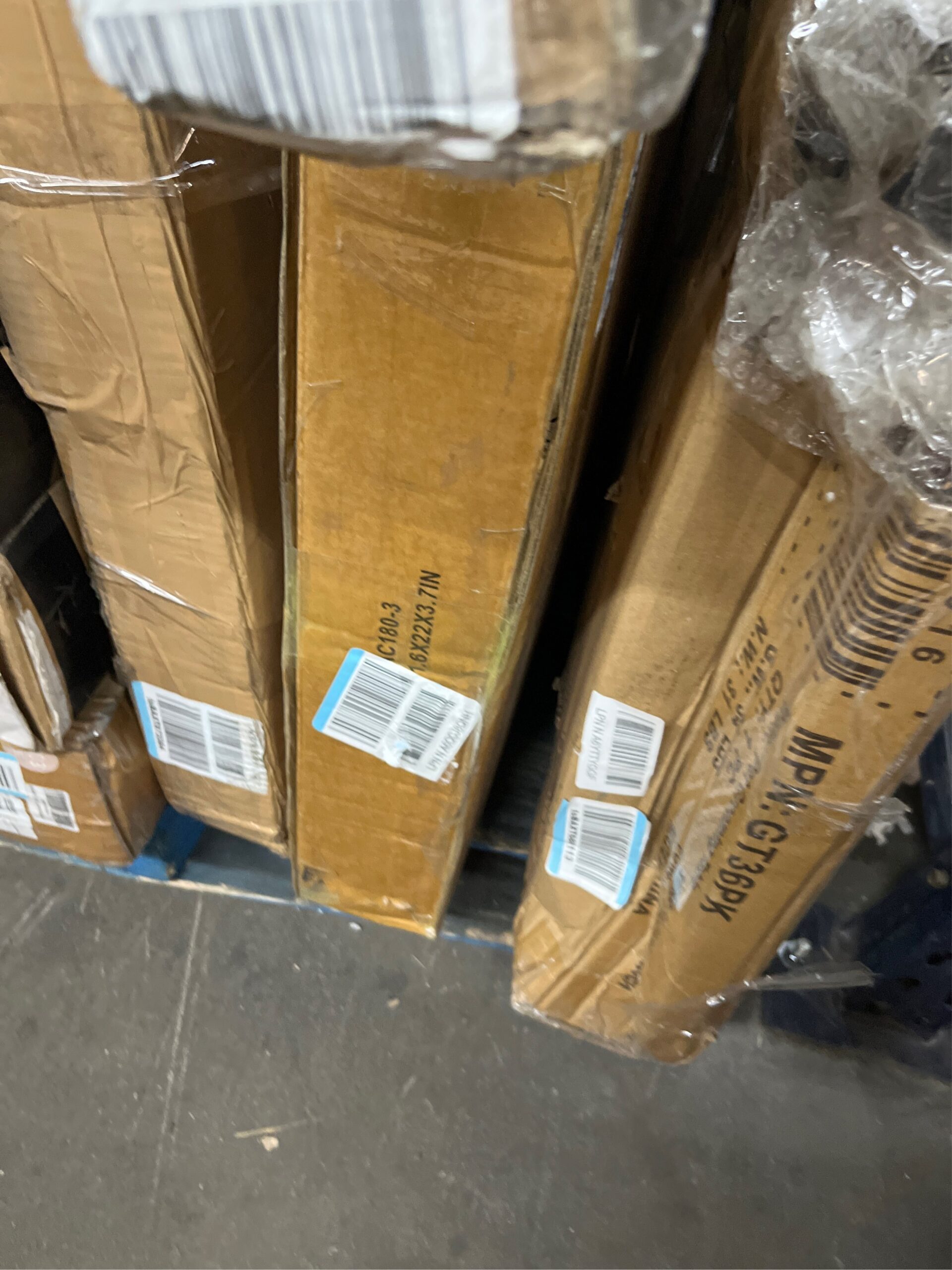 AUCT 17809 - $90 RV Steps with Handrail, 2 Steps RV Stairs with Wide Platform | Anti-Slip Tape, 1 Handr - Image 5
