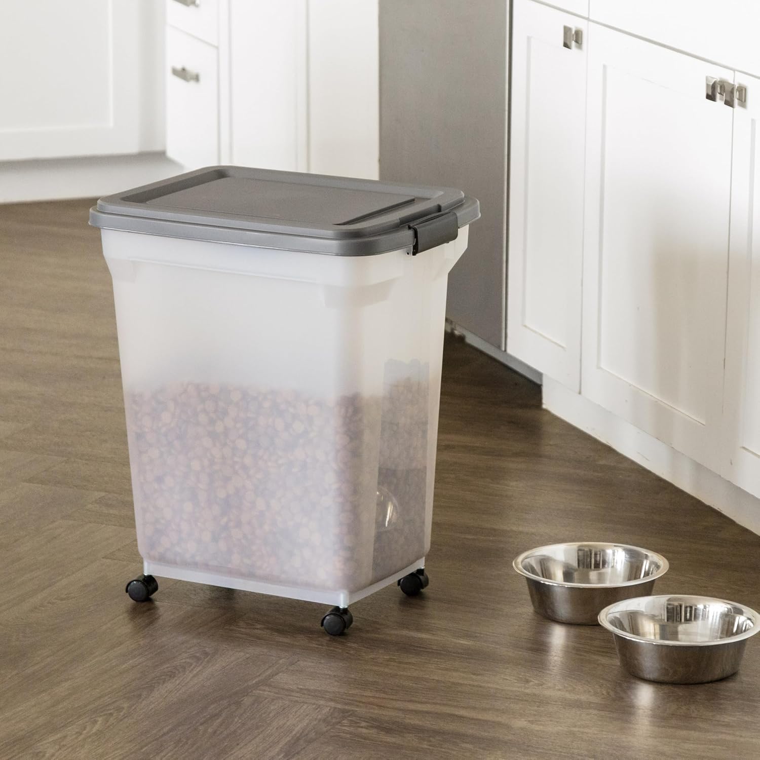 AUCT 20182 - IRIS USA Dog Food Storage Container, Up to 40 lbs, Dark Gray, Made in USA - Image 4