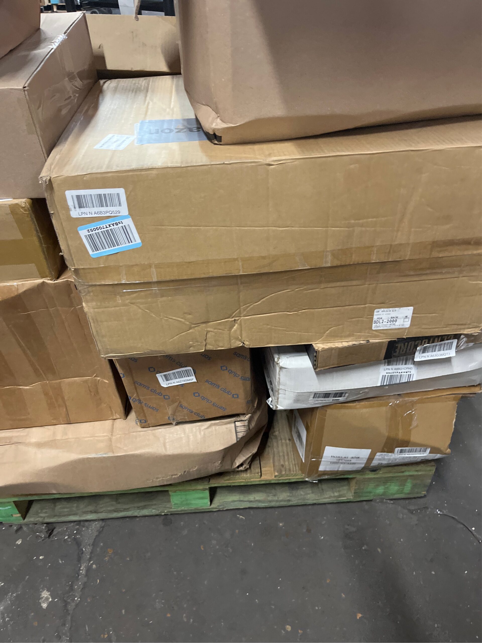 AUCT 18984 - $270 Tow Mirrors Compatible with Chevy Express GMC Savana 2003-2019 1500 2500 3500, Manual - Image 5