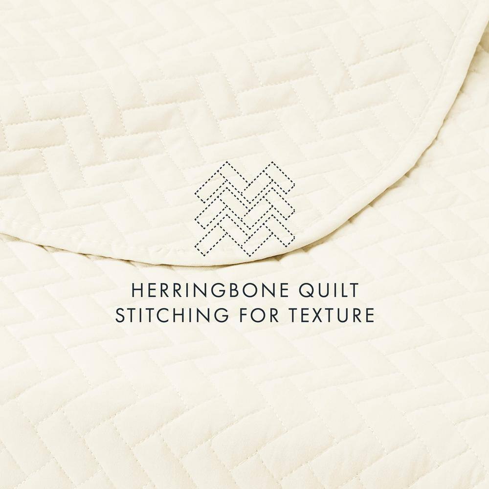 AUCT 18916 - Herring Ivory Microfiber Twin Performance Quilted Coverlet Set - Image 3