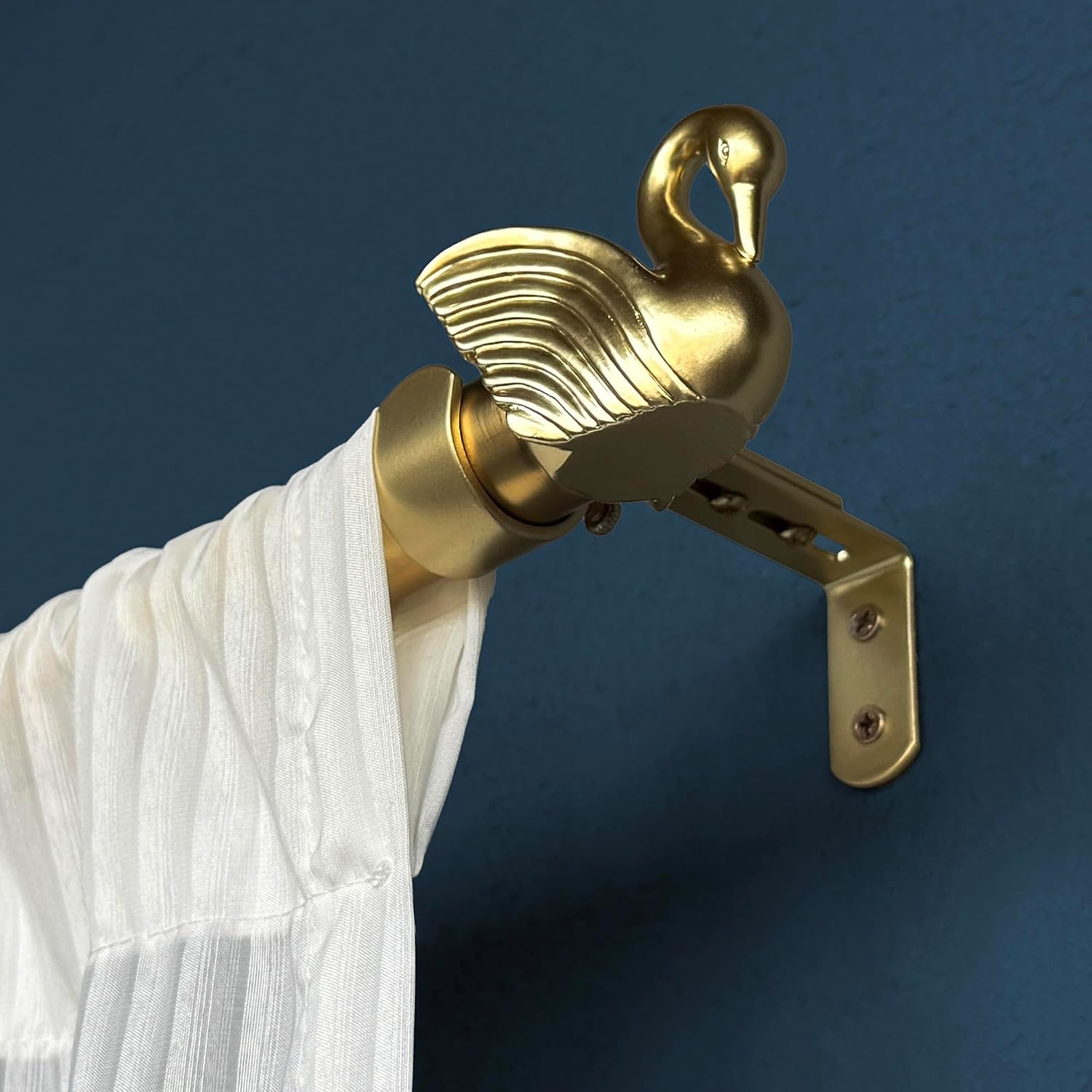 AUCT 18976 - 1-1/8 Inch Diameter Brushed Gold Curtain Rods with Swan Finial, 36-72' Telescoping Single - Image 4