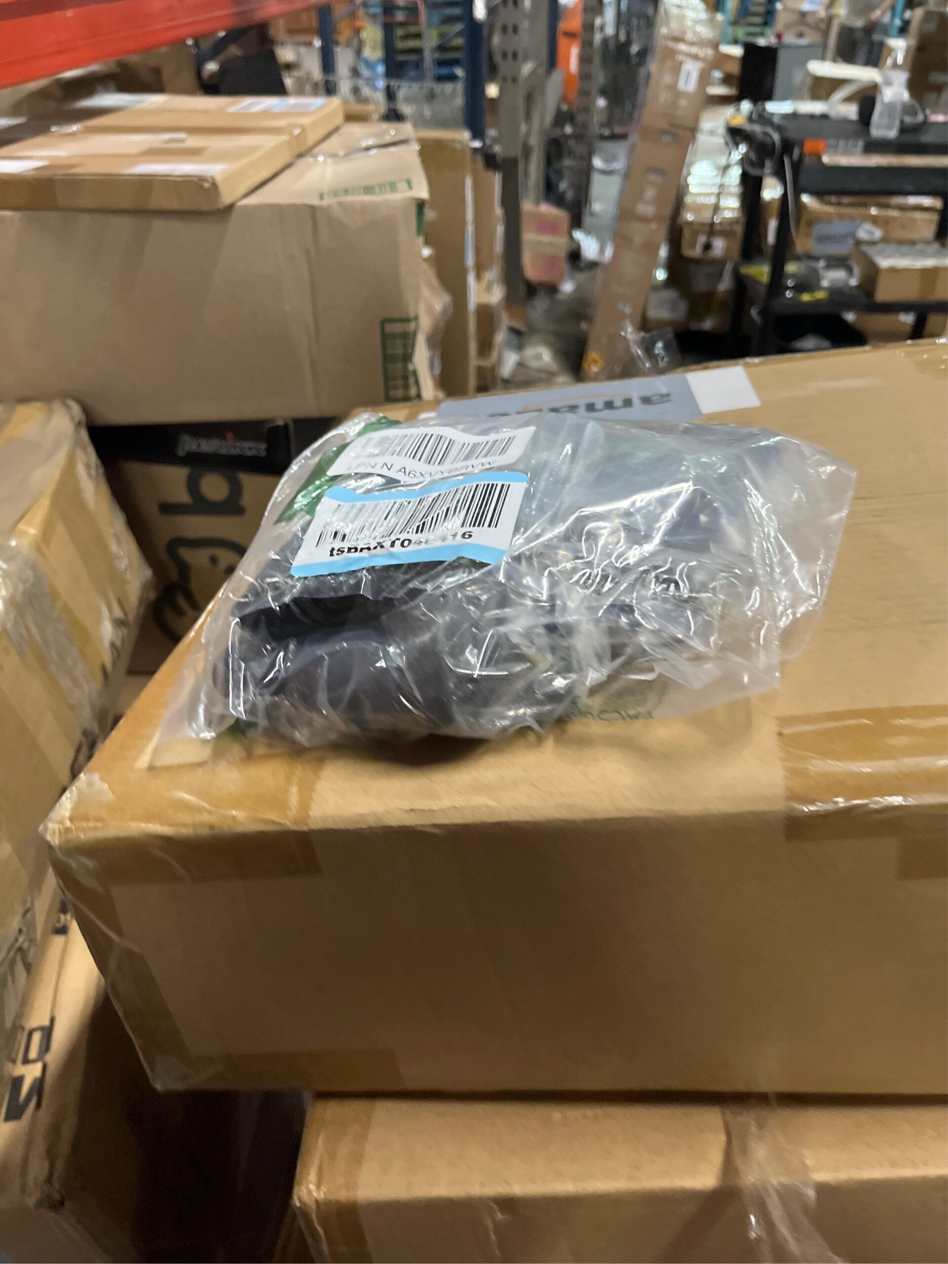 AUCT 18382 - AR-PRO 11x4.00-5|11x4.50-5|11x6.00-5 Heavy Duty Replacement Inner Tube with TR-87 Bent Val - Image 5