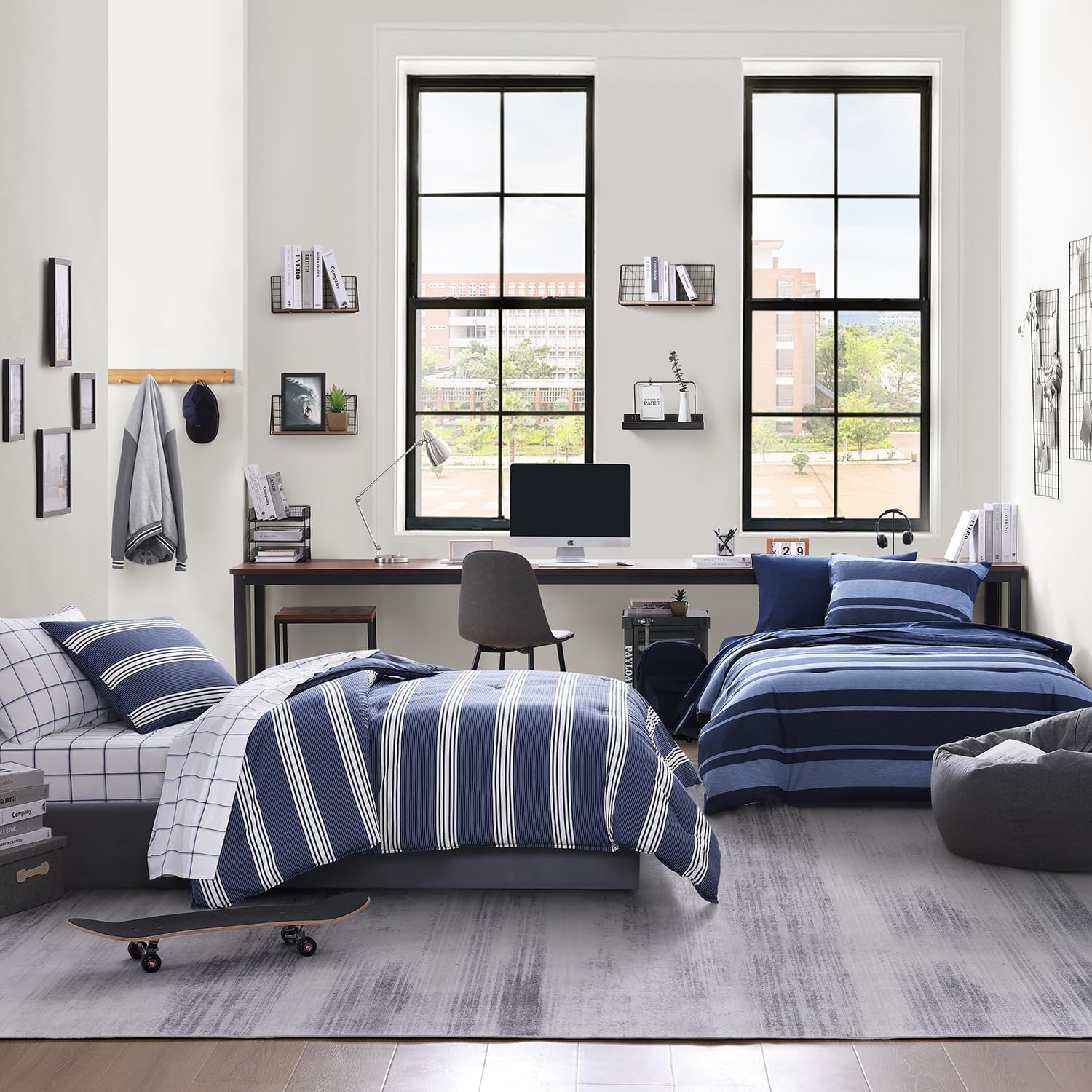 AUCT 17728 - $65 Nautica - Twin/Twin XL Comforter Set, Reversible Cotton Bedding with Matching Sham, Me - Image 2