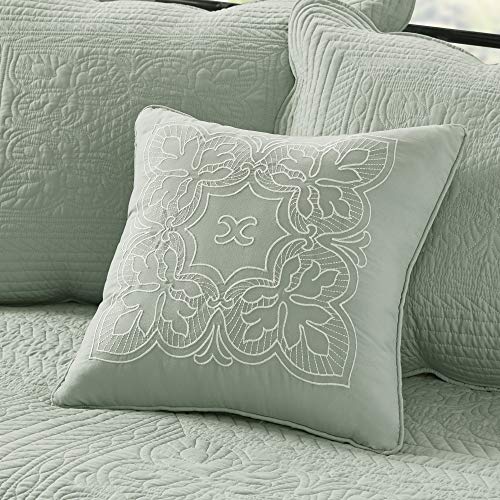 AUCT 18818 - $52 Madison Park Coastal Damask Quilted Daybed Cover Set, 6PC, 39"x75" - Image 4