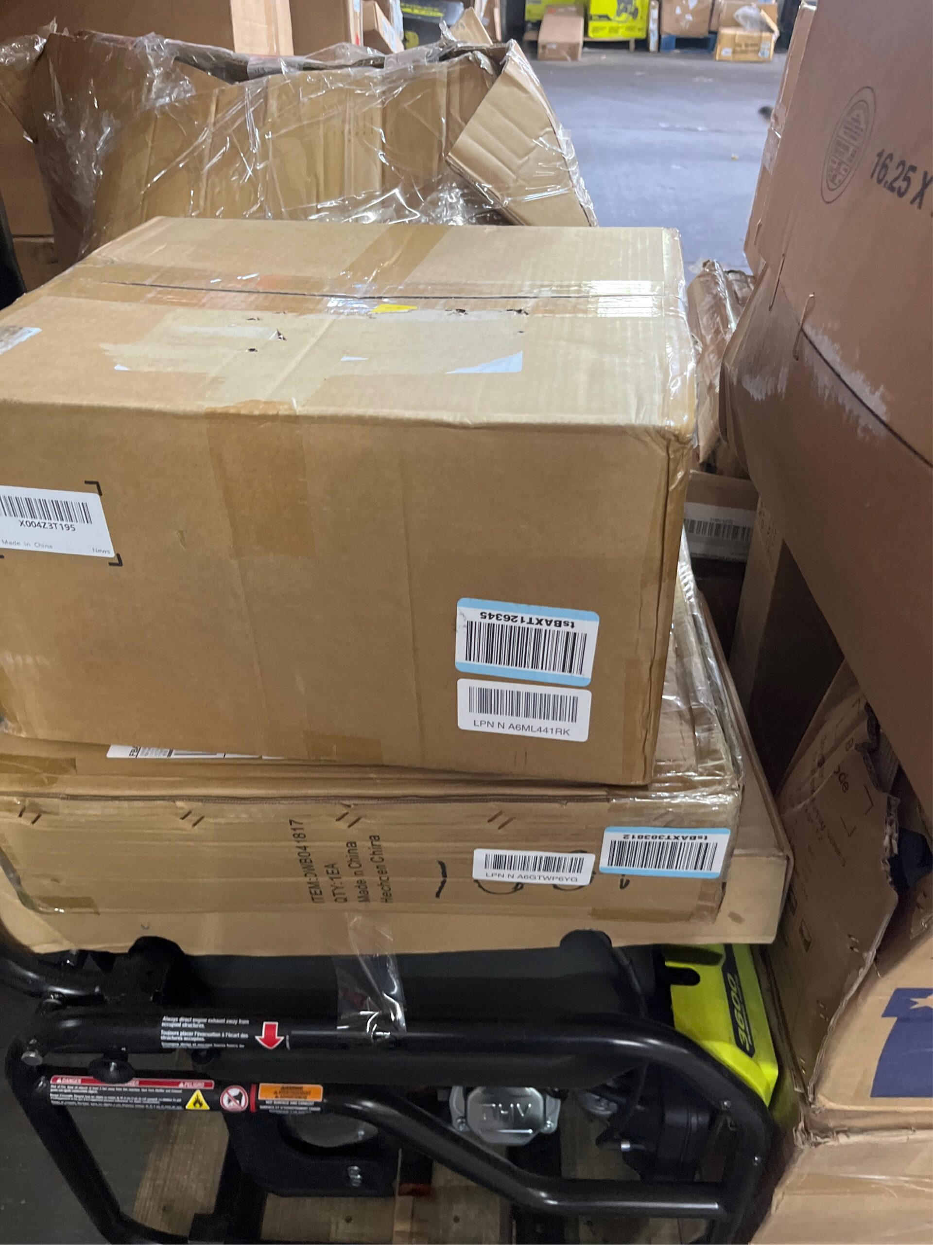 AUCT 19623 - $265 2PCS Power Running Board Motor Assembly Fit for 2007-2014 Cadillac Escalade ESV, Fit - Image 5