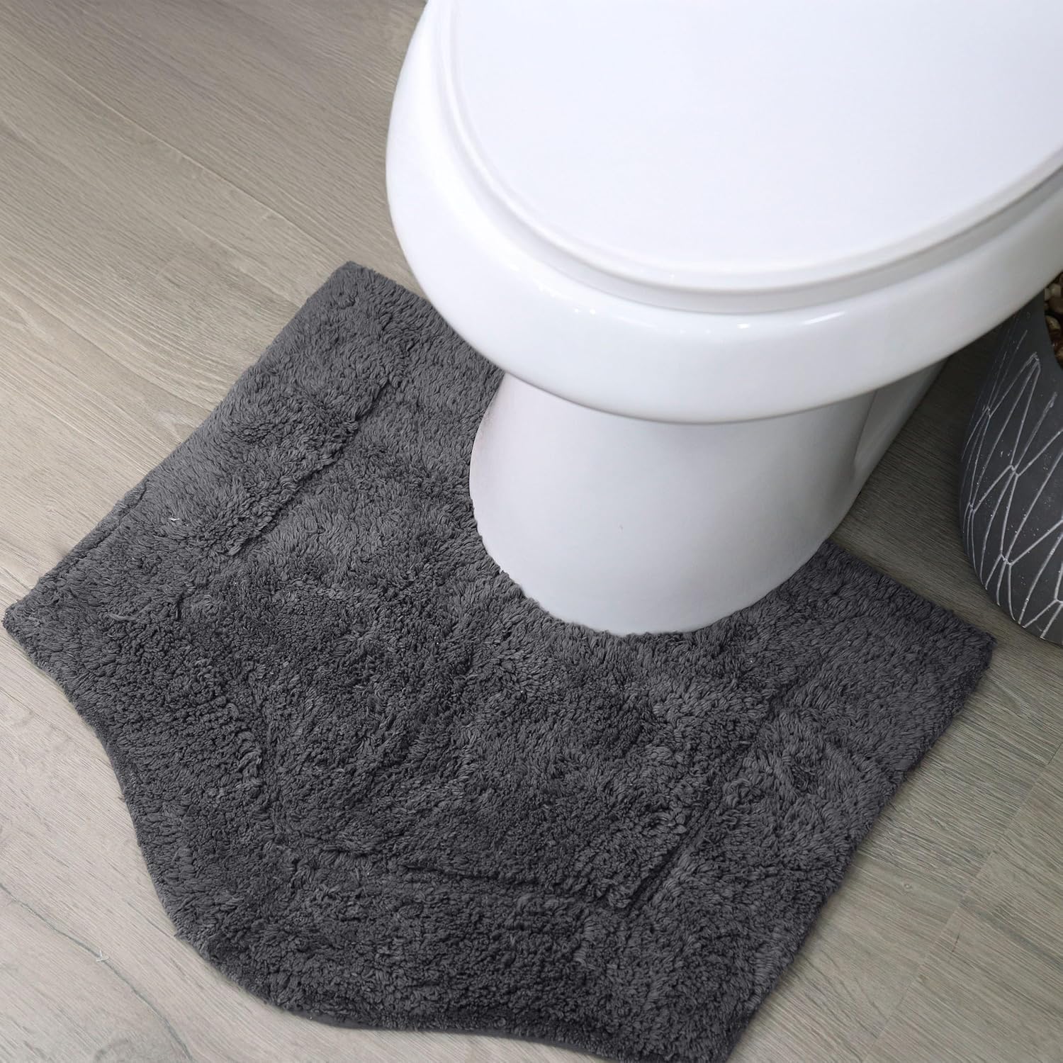 AUCT 18486 - Home Weavers Waterford Collection 100% Cotton Tufted Bath Rug, Extra Soft and Absorbent Ba