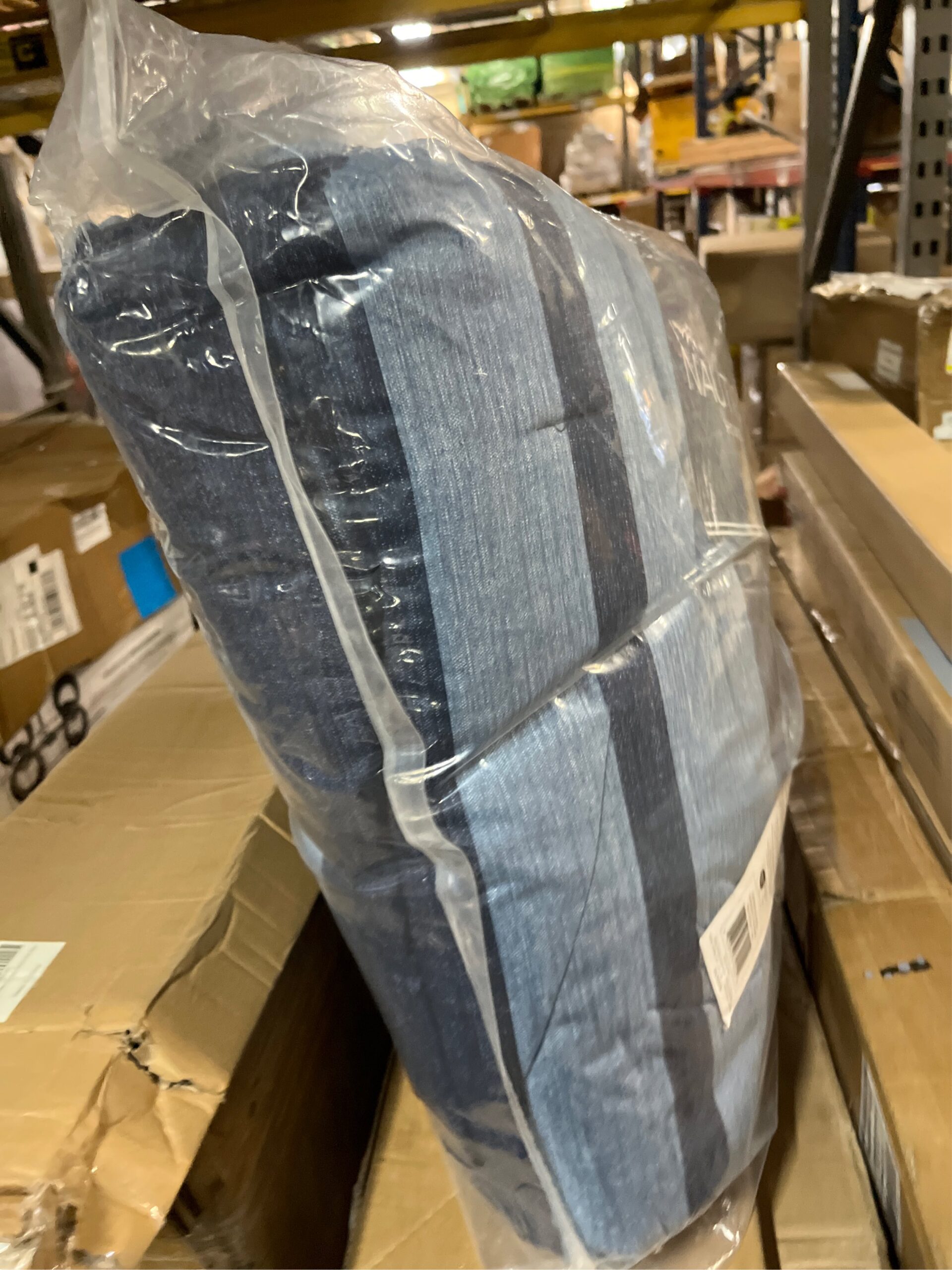 AUCT 17713 - $75 Long point 2-Piece Navy Blue Striped Cotton Twin/Twin X L Comforter Set - Image 5
