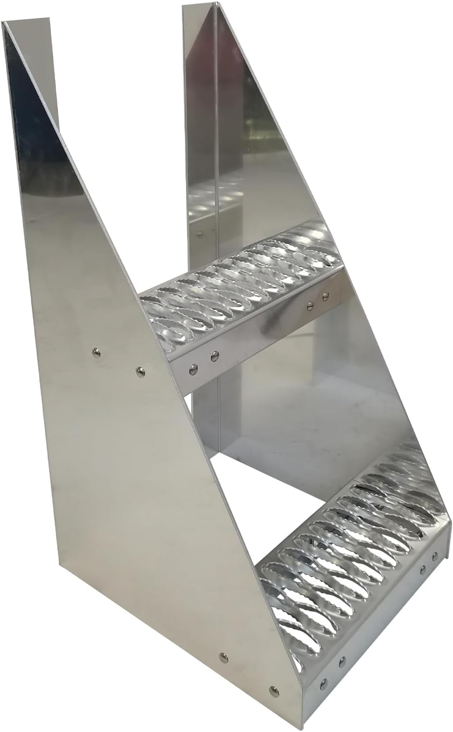 AUCT 19643 - $120 12 Inch Aluminum Frame Mounted Step Fit for Class 8 Semi Trucks Peterbilt