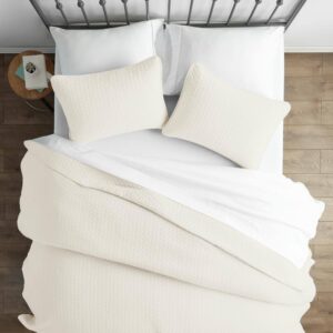 AUCT 18916 - Herring Ivory Microfiber Twin Performance Quilted Coverlet Set