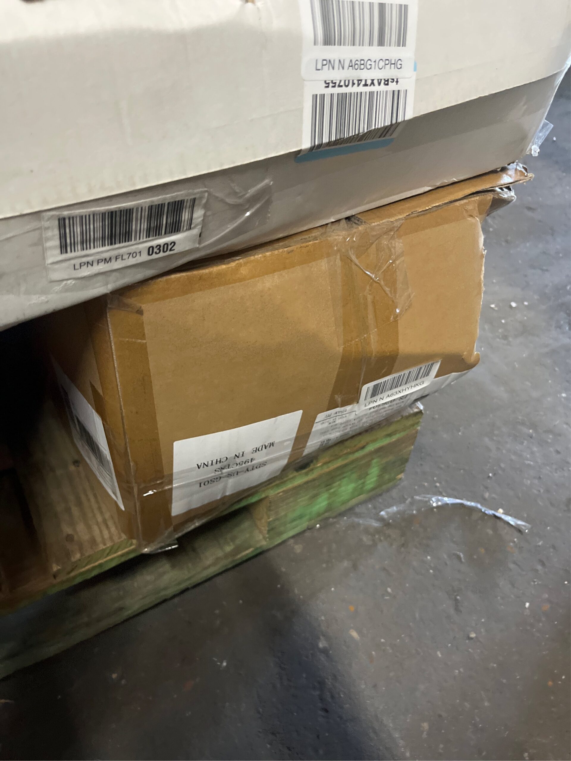 AUCT 18988 - $142 labwork Plastic Fuel Tank Replacement for Honda FourTrax 300 TRX300FW 4x4 - Image 5
