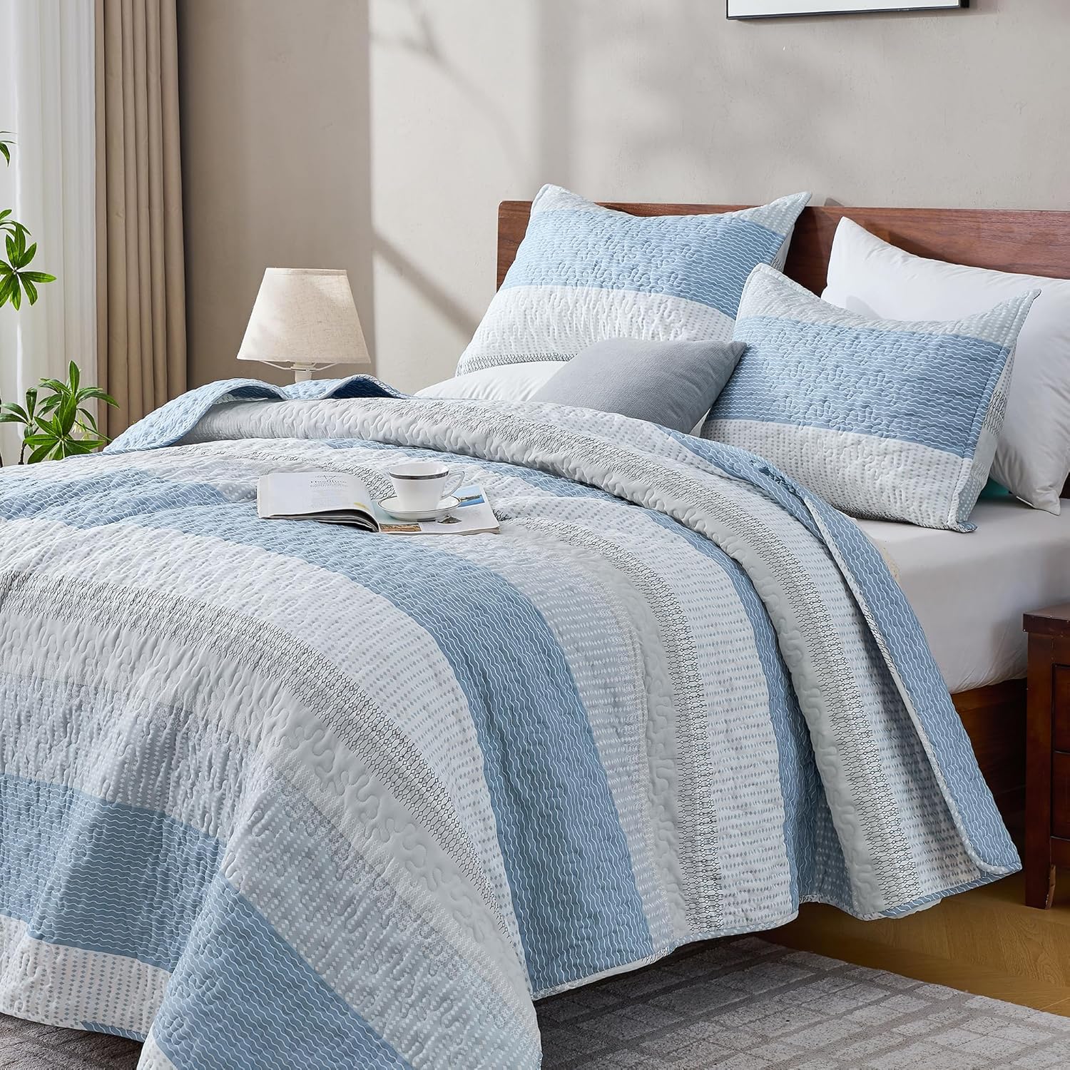 AUCT 20917 - $55 Andency California King Quilt Set Misty Blue, 3 Pieces Bedspreads
