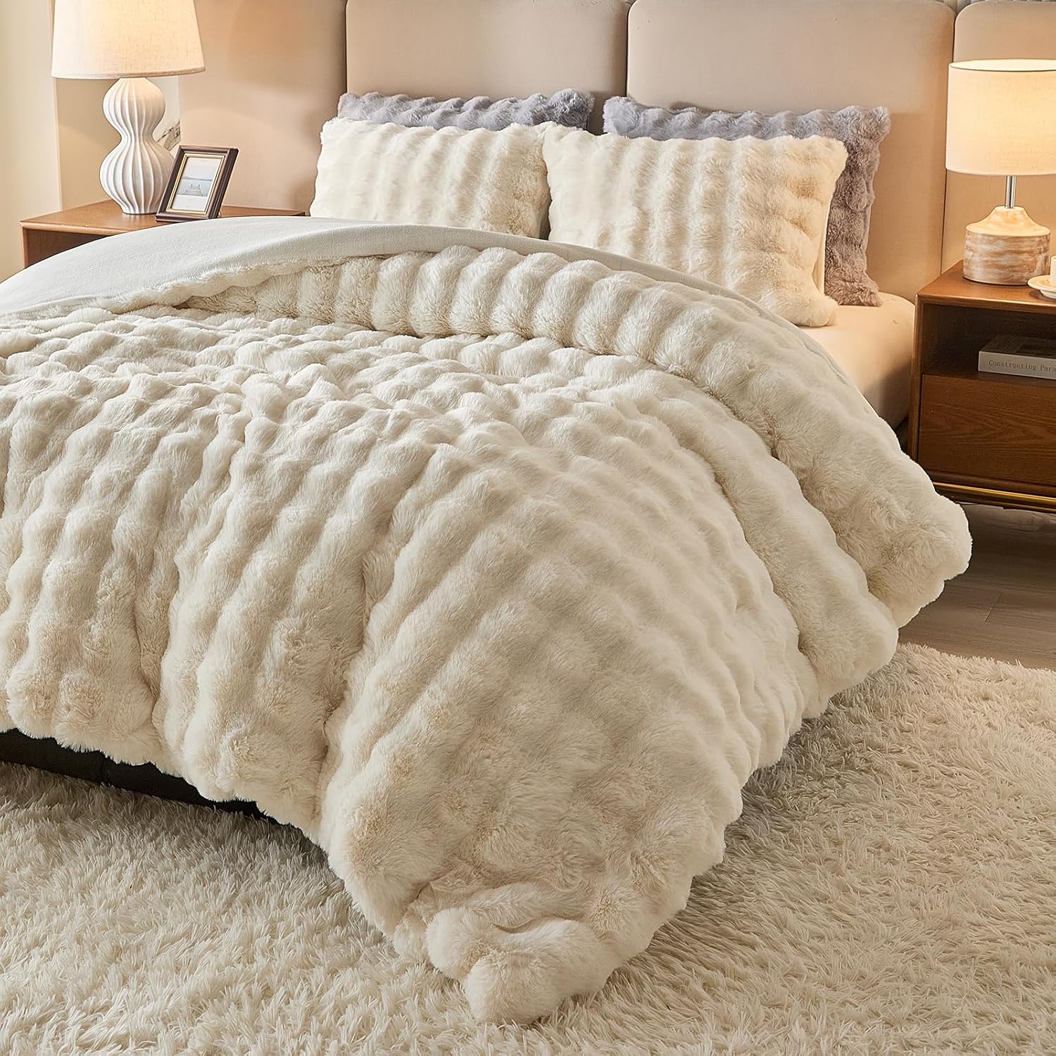 AUCT 21095 - $52 Full Faux Rabbit Fur Comforter Set - 3 Pieces Fluffy Bedding Set Ultra Soft Warm Shagg - Image 3