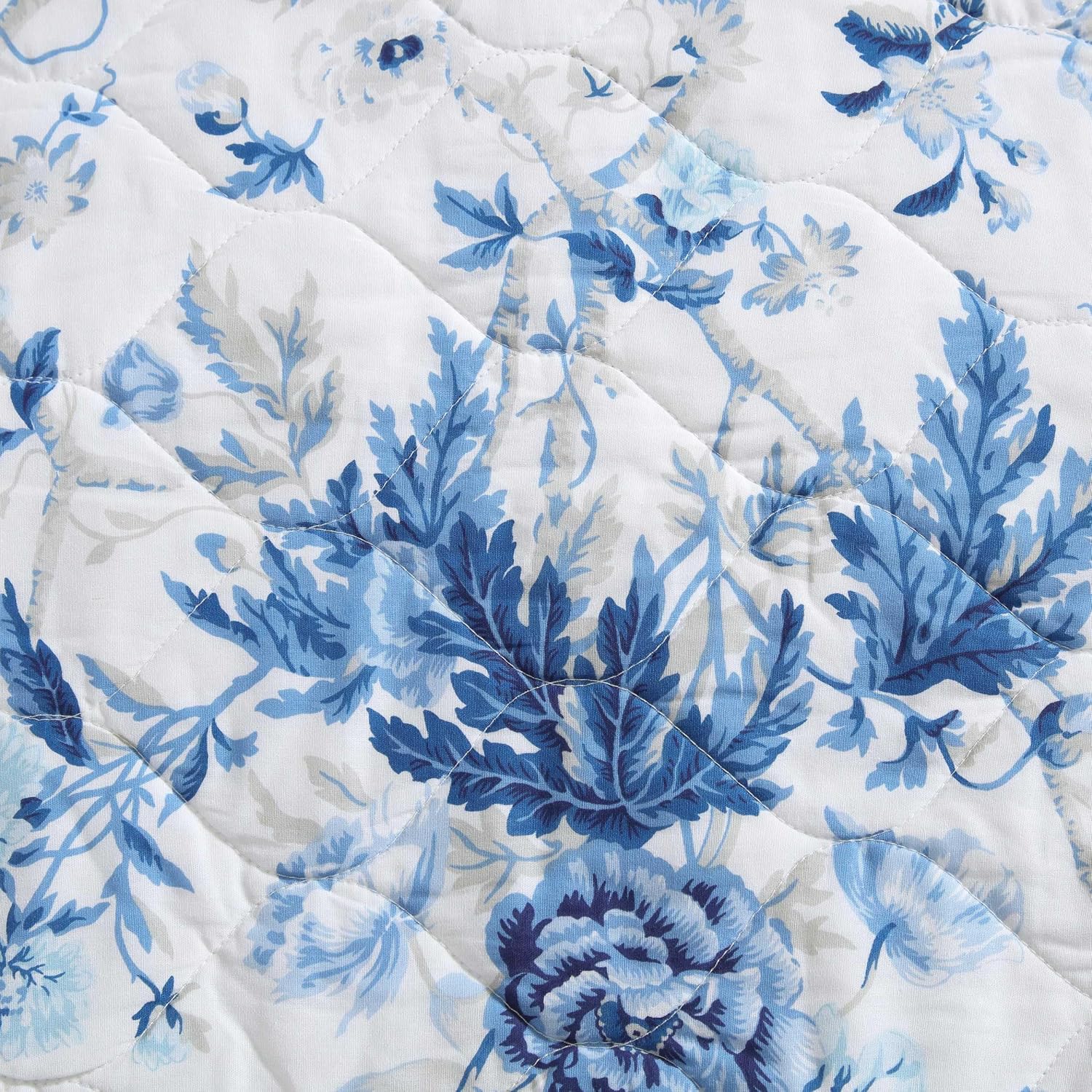 AUCT 21075 - $67 Laura Ashley - Queen Quilt Set with Shams, Cotton, Reversible - Image 2