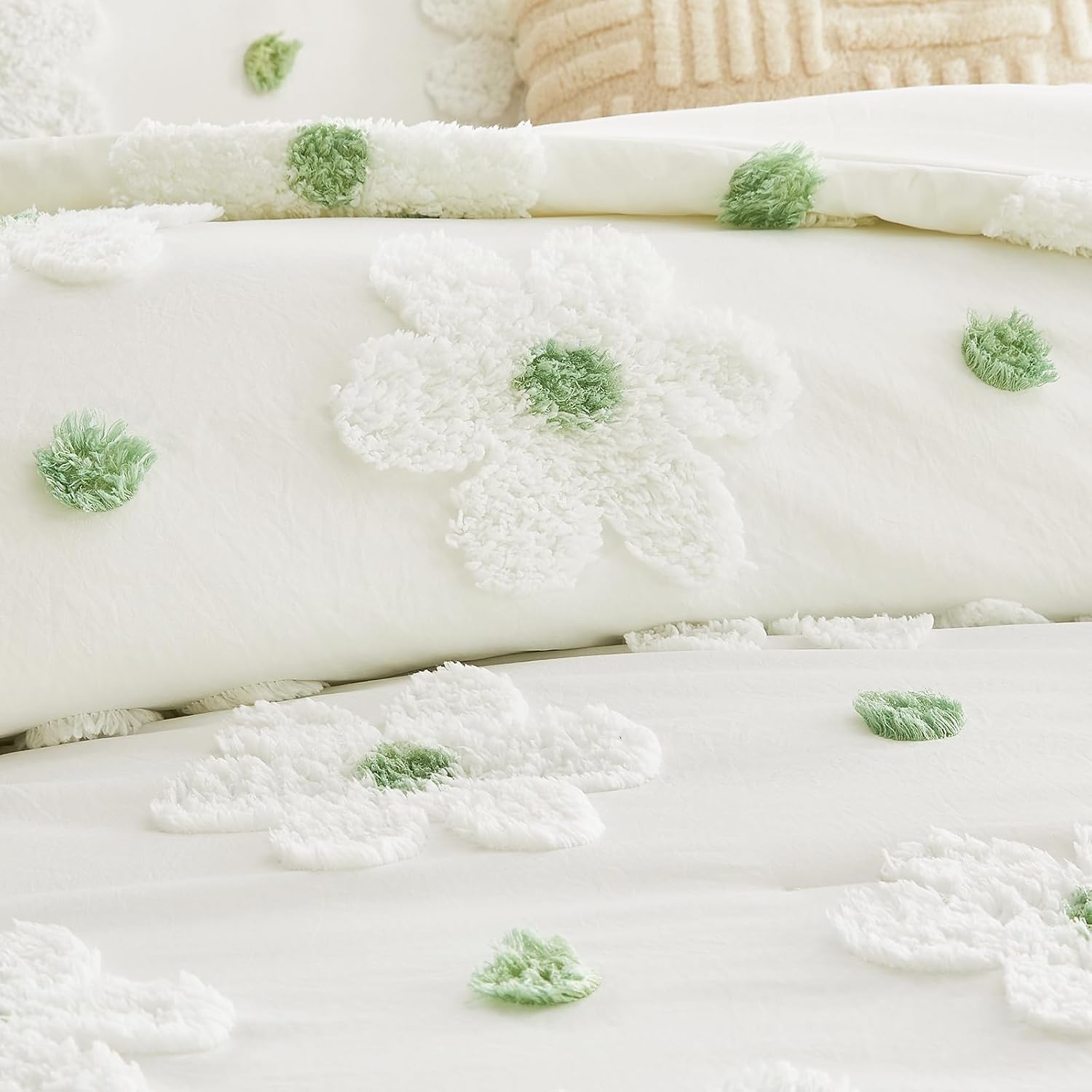 AUCT 22594 - $54 VIVILINEN Full Size Comforter Sets for Girls Floral Bedding Cute Comforter with Tufted - Image 4