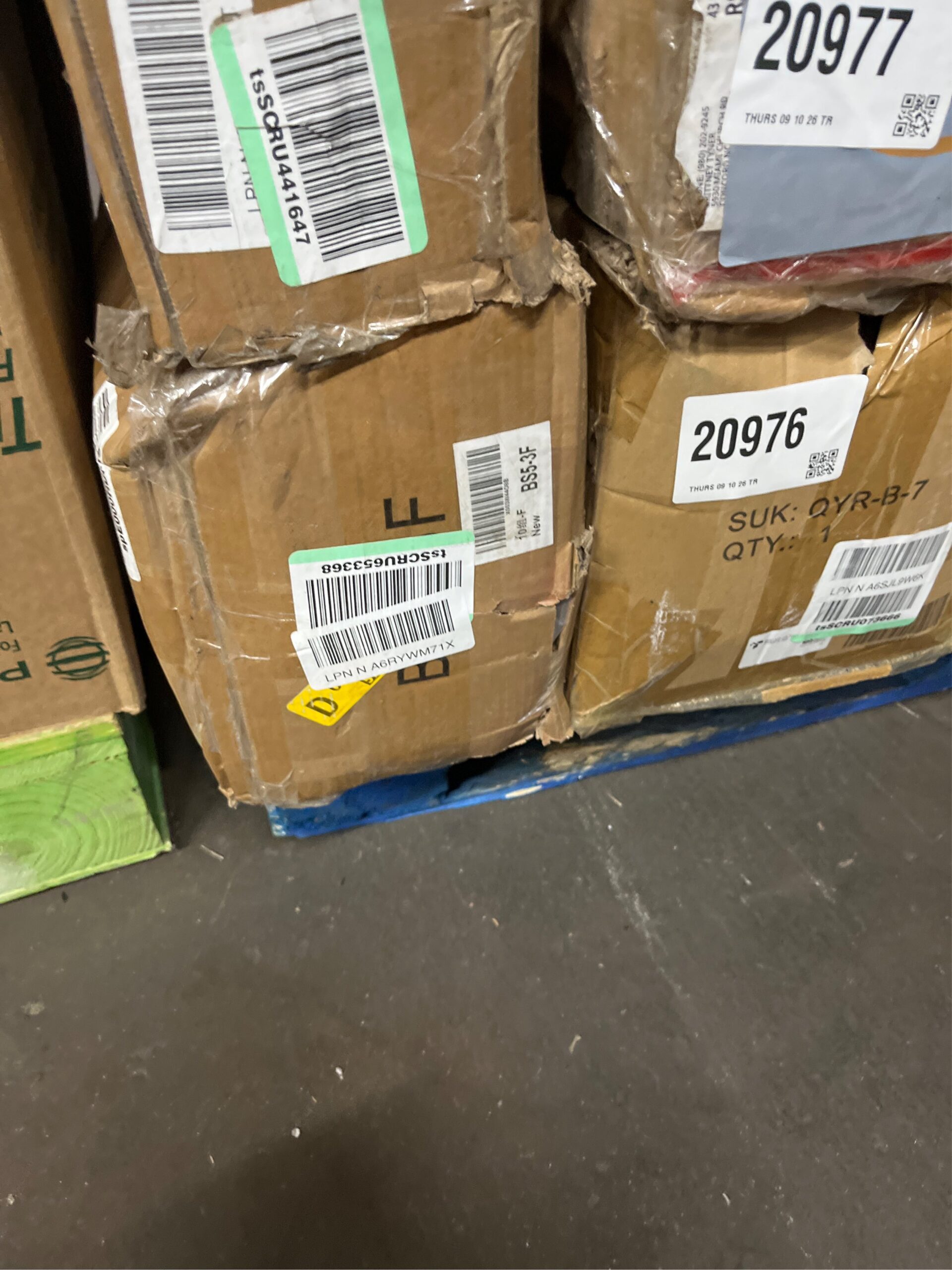 AUCT 20982 - $70 EMODA 5 Inch Box Spring Full Size Metal Bed Base with Fabric Cover - Image 5