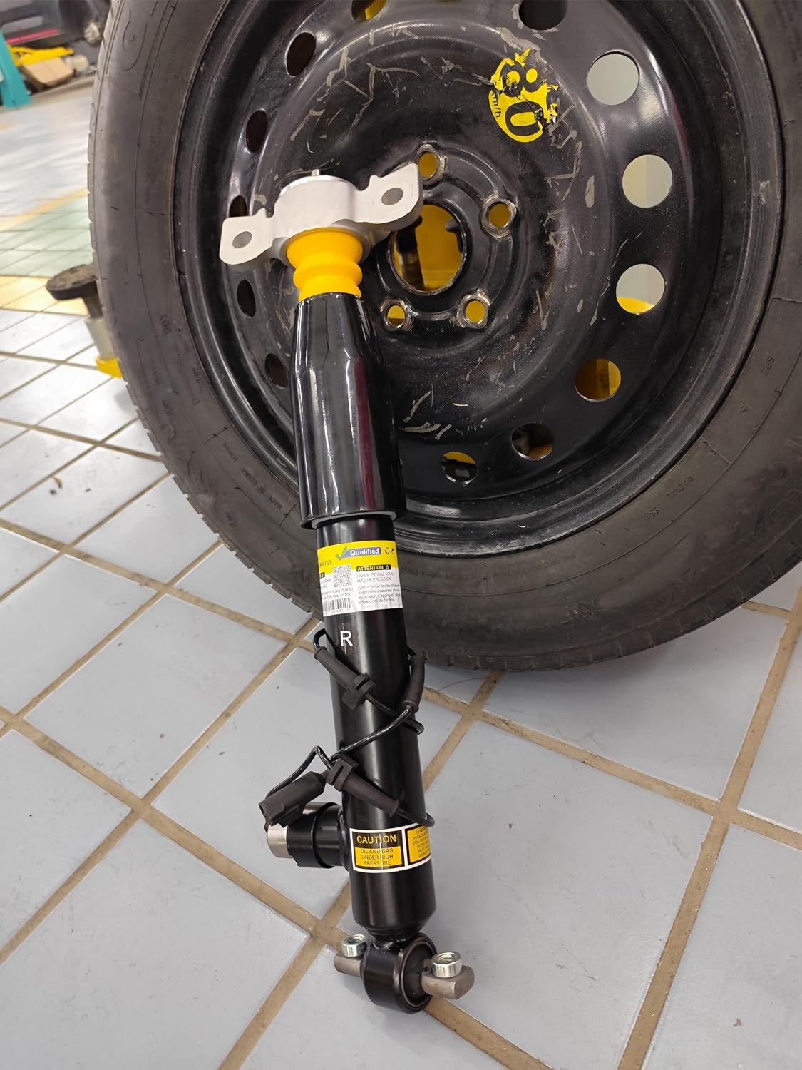 AUCT 20572 - $199 2PCS Rear Shock Struts Compatible with Lincoln MKZ 2013-2020, MKX 2016-2018 - Image 4