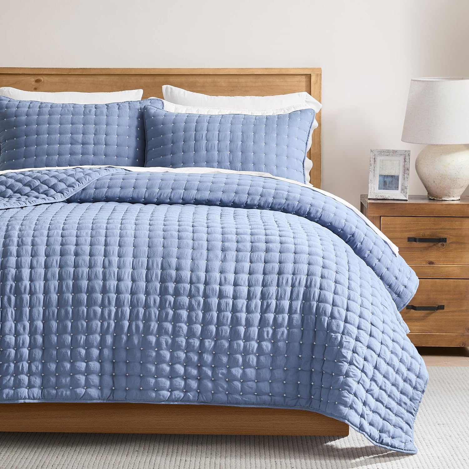 AUCT 21306 - WDCOZY Cloud Soft Quilt Set, King Size, Blue, 3 Pieces 104x90 inches