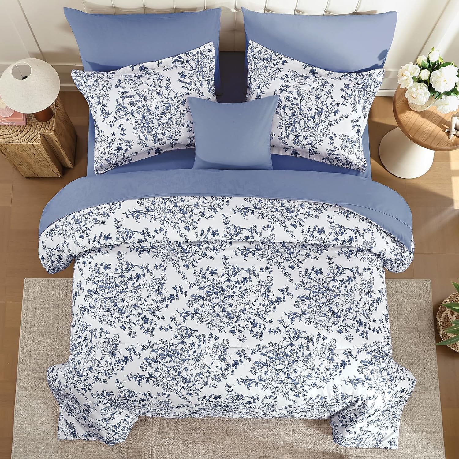 AUCT 20875 - WONGS BEDDING 8 Pieces Blue Floral Comforter Set Queen Size Bed Set - Image 3