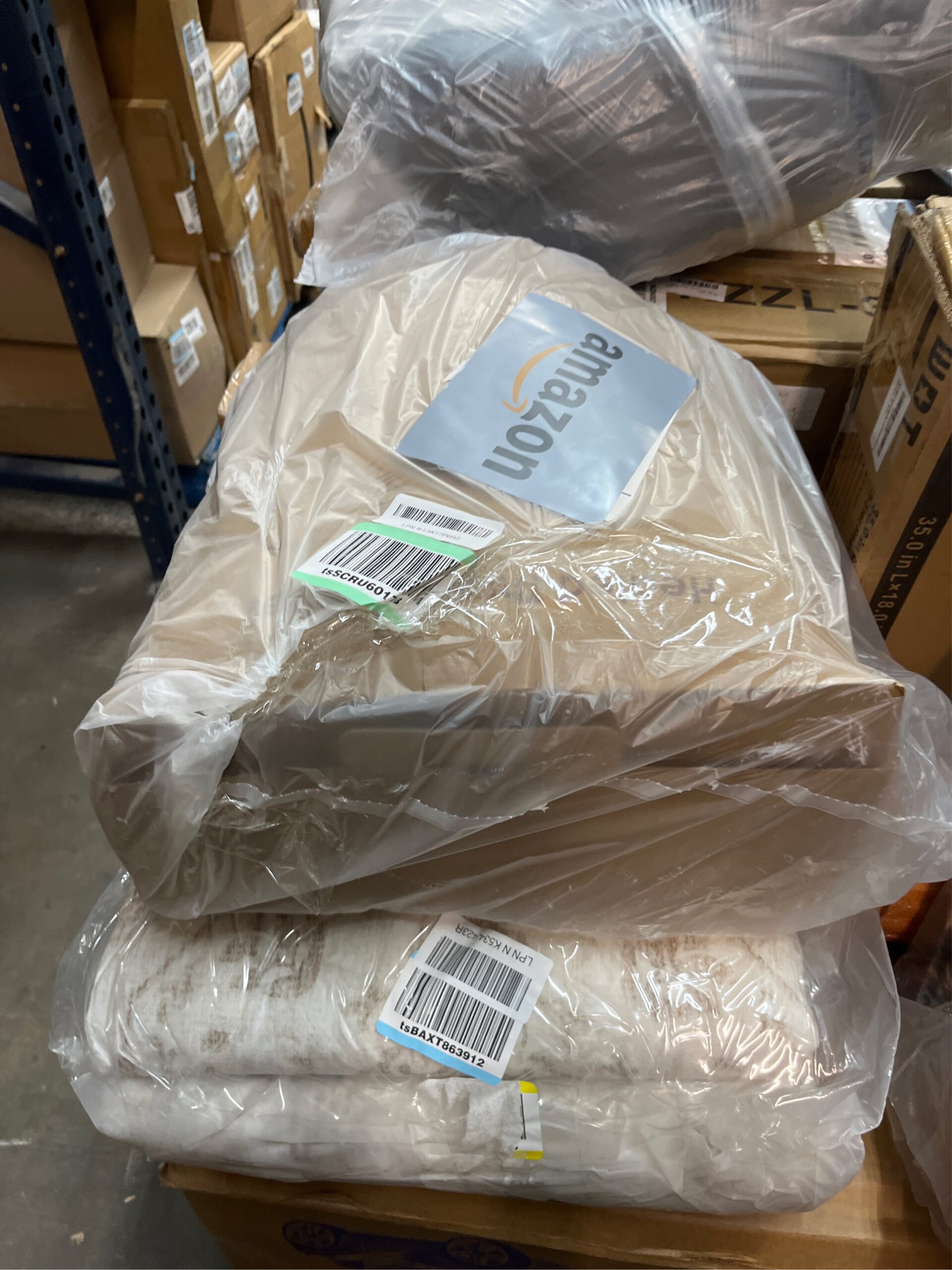 AUCT 22652 - $58 Heated Blanket Full 72" x 84", Checked Electric Blanket, White - Image 5